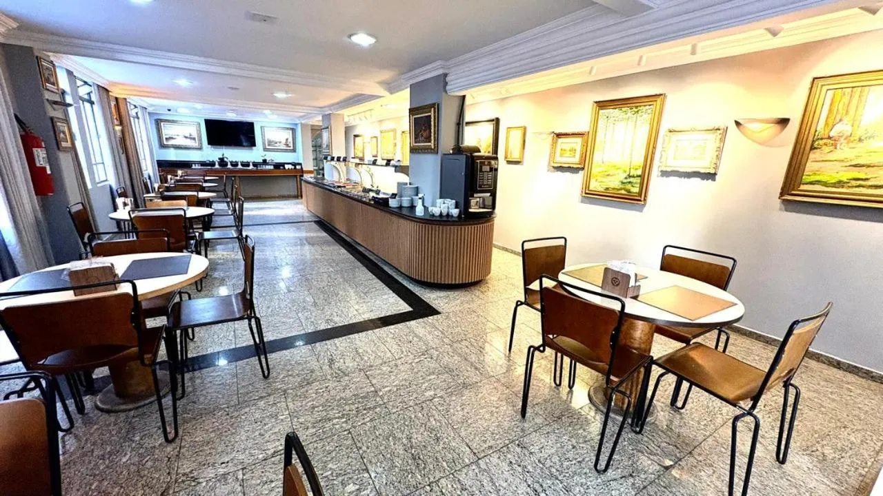 HOTEL DEL REY CURITIBA by POTY - NA FAMOSA RUA XV DE NOVEMBRO