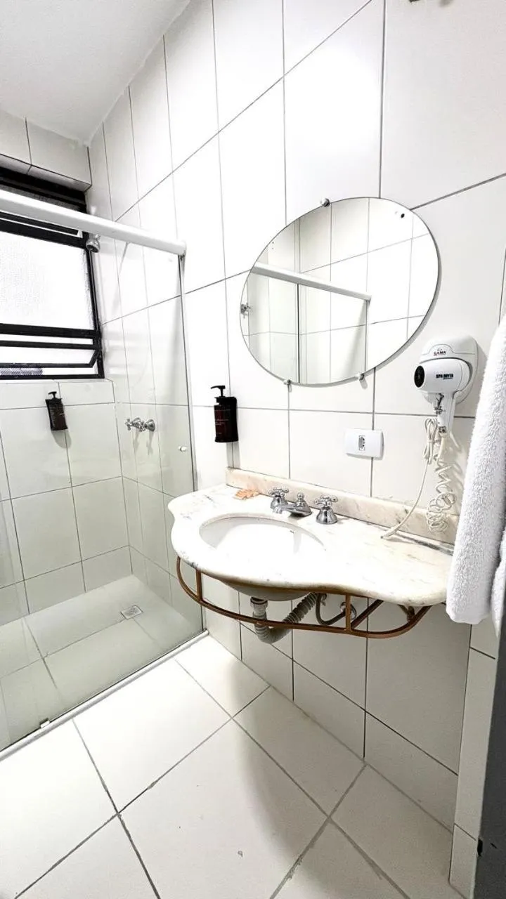 HOTEL DEL REY CURITIBA by POTY - NA FAMOSA RUA XV DE NOVEMBRO