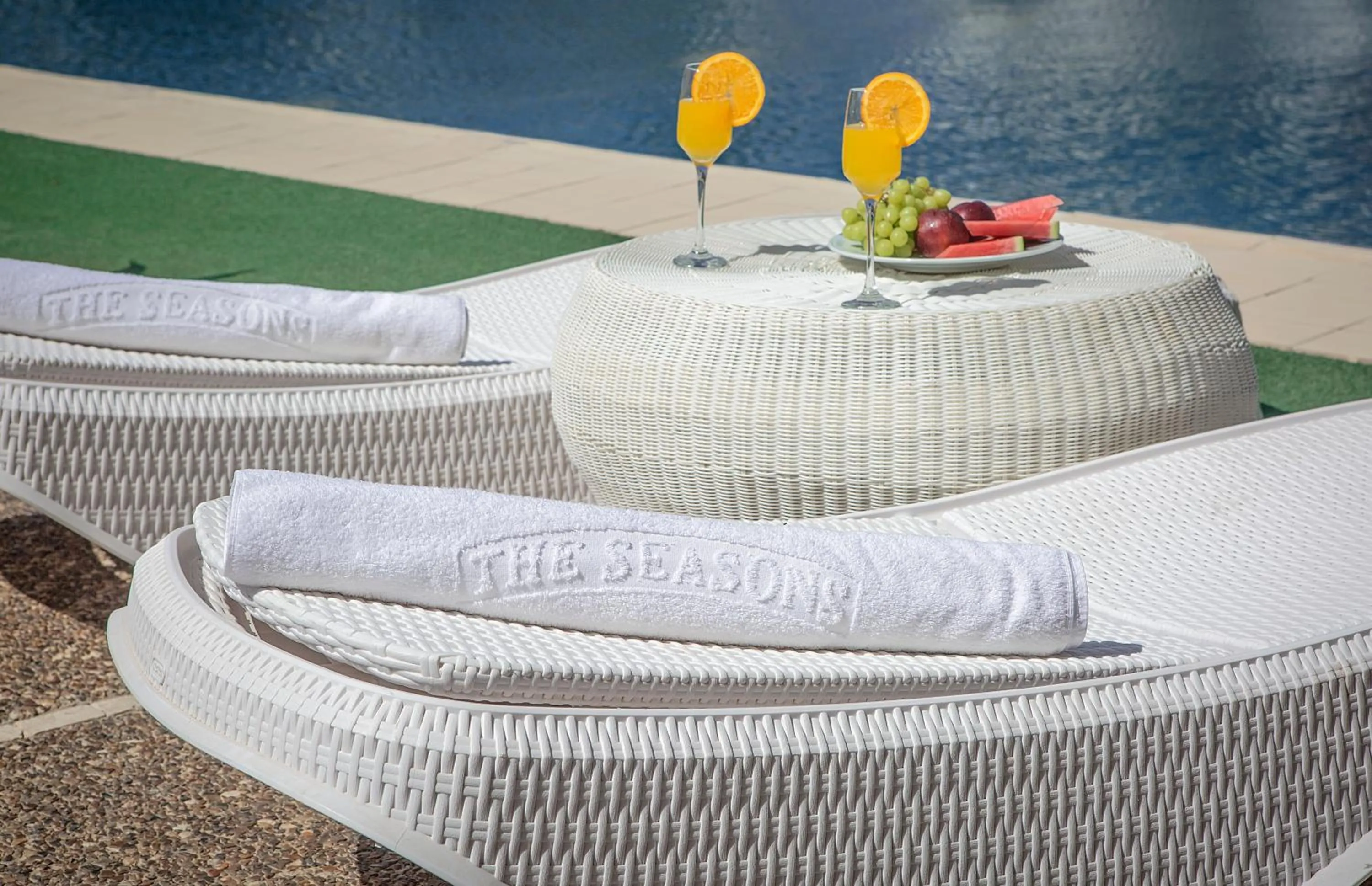 The Seasons Hotel -Studio & Suite