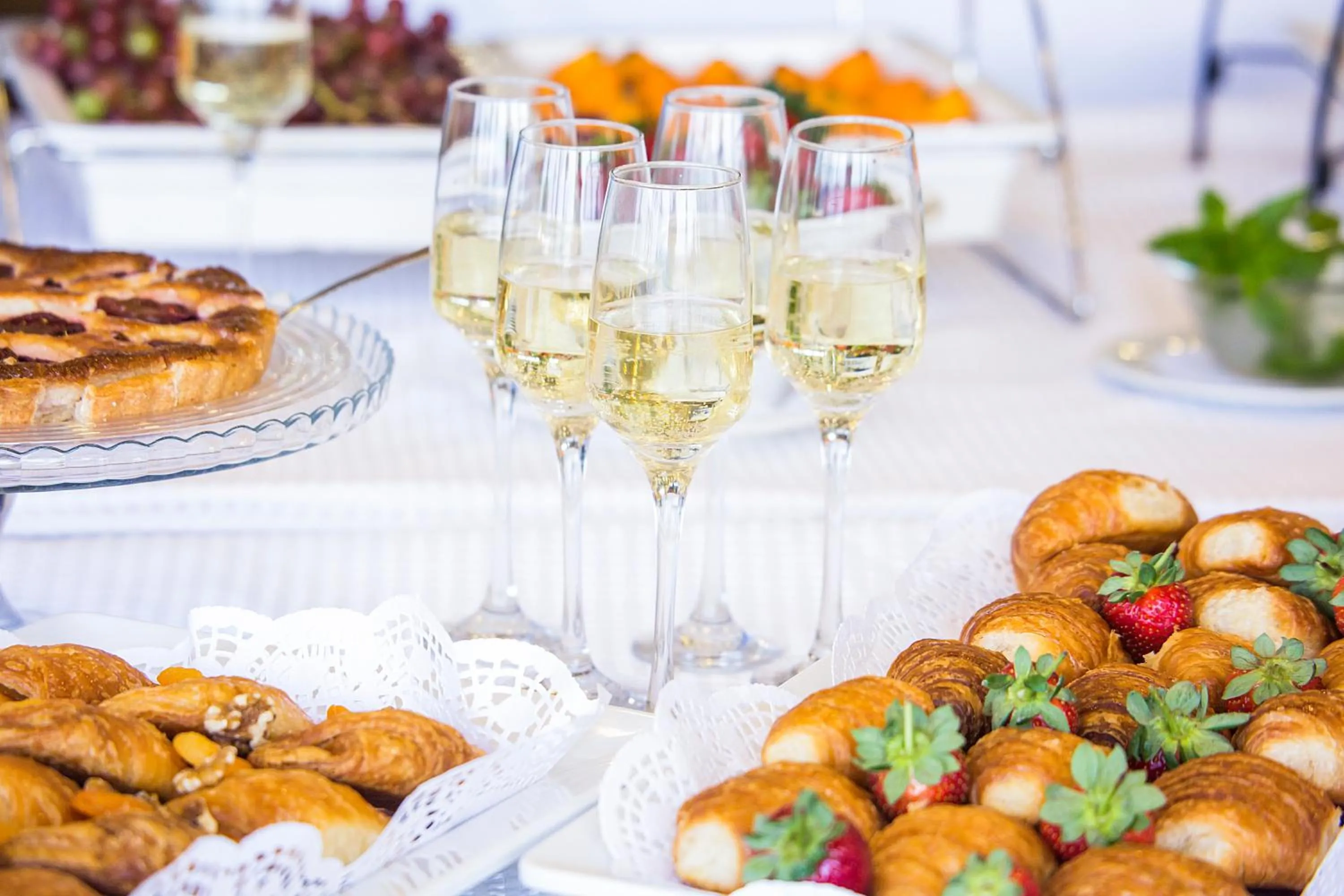 Breakfast in The Seasons Hotel -Studio & Suite