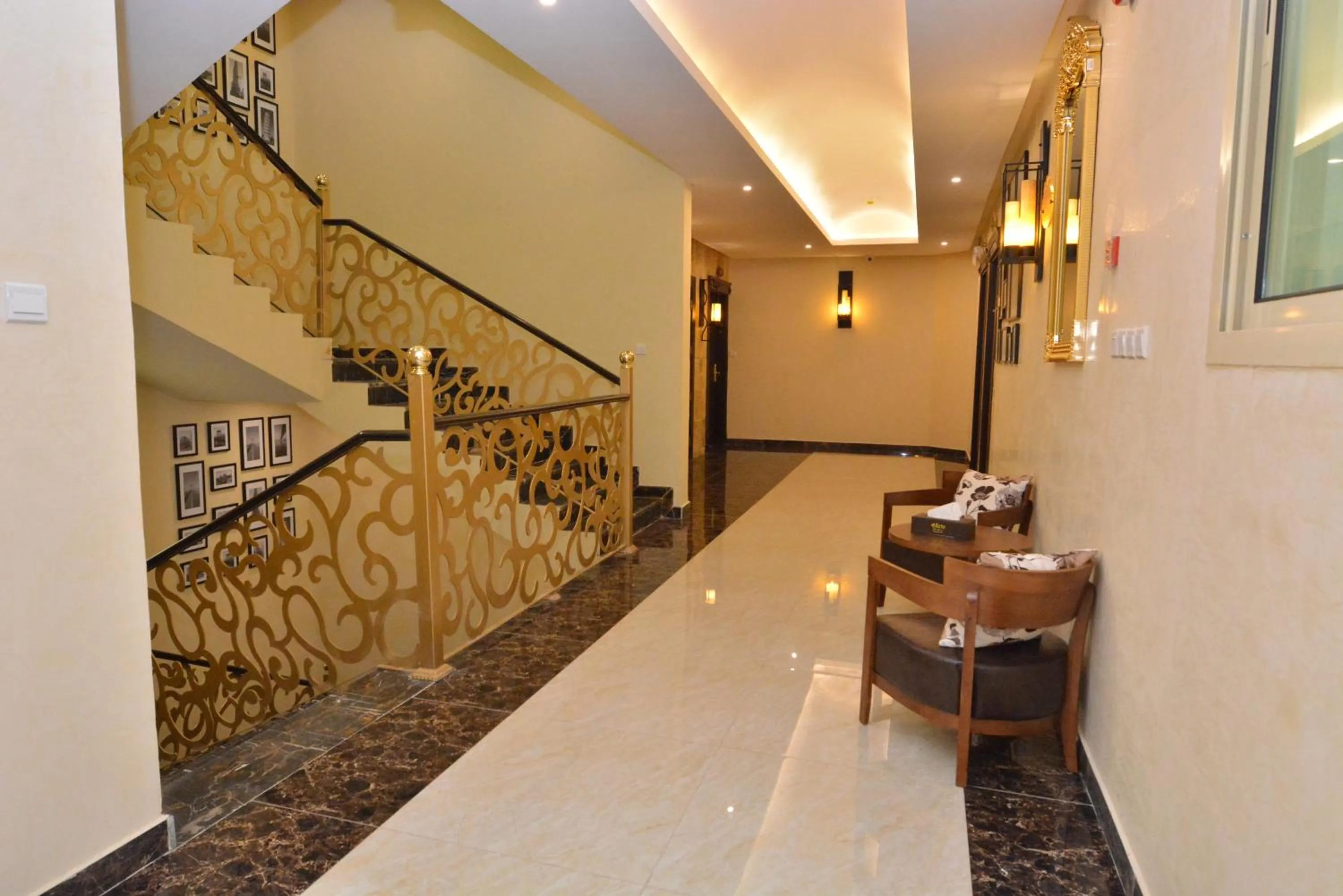 Arto Aparthotel