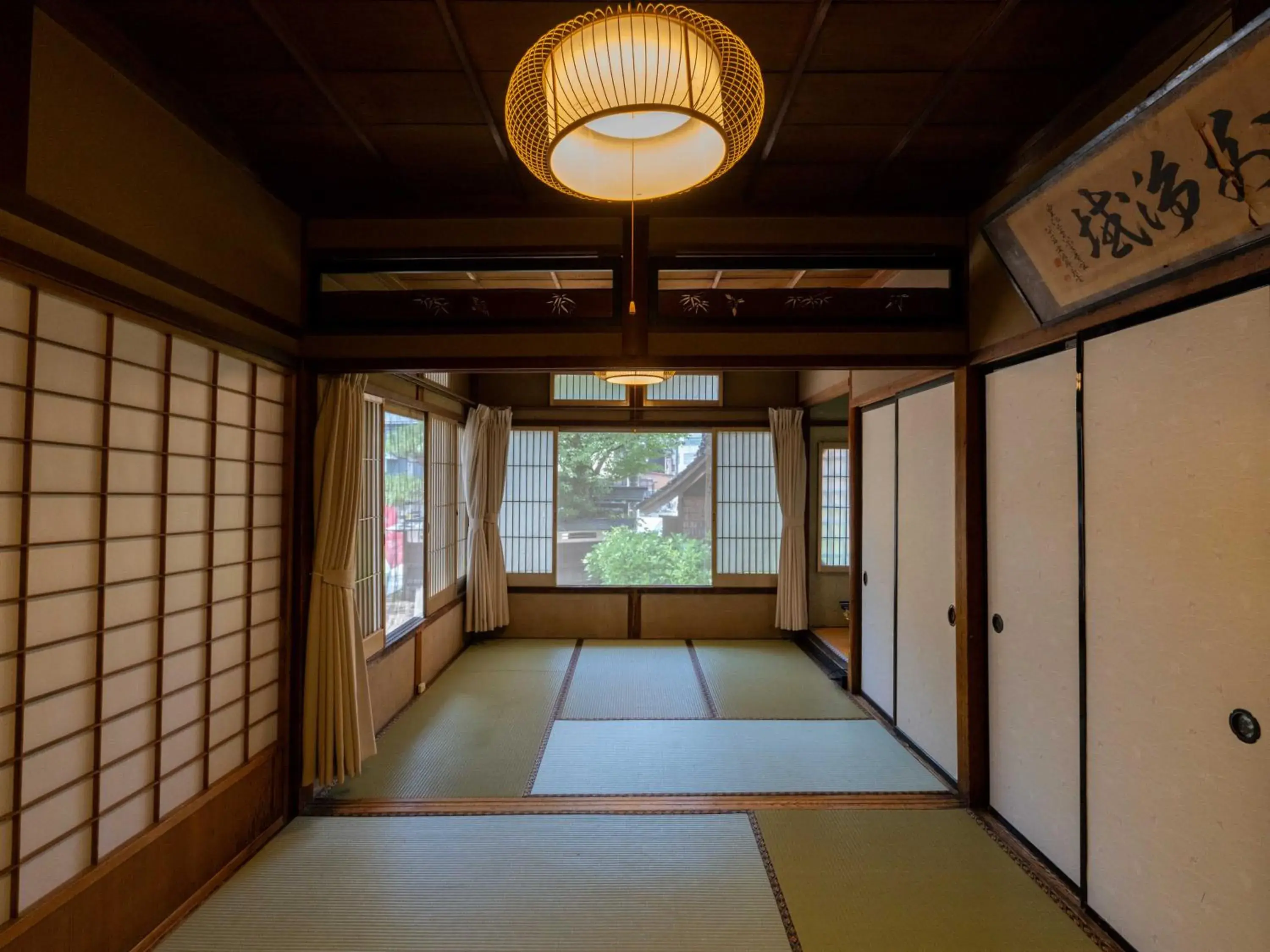 Quadruple Room with Shared Bathroom in Temple Hotel Takayama Zenkoji Quadruple Room with Shared Bathroom in Temple Hotel Takayama Zenkoji