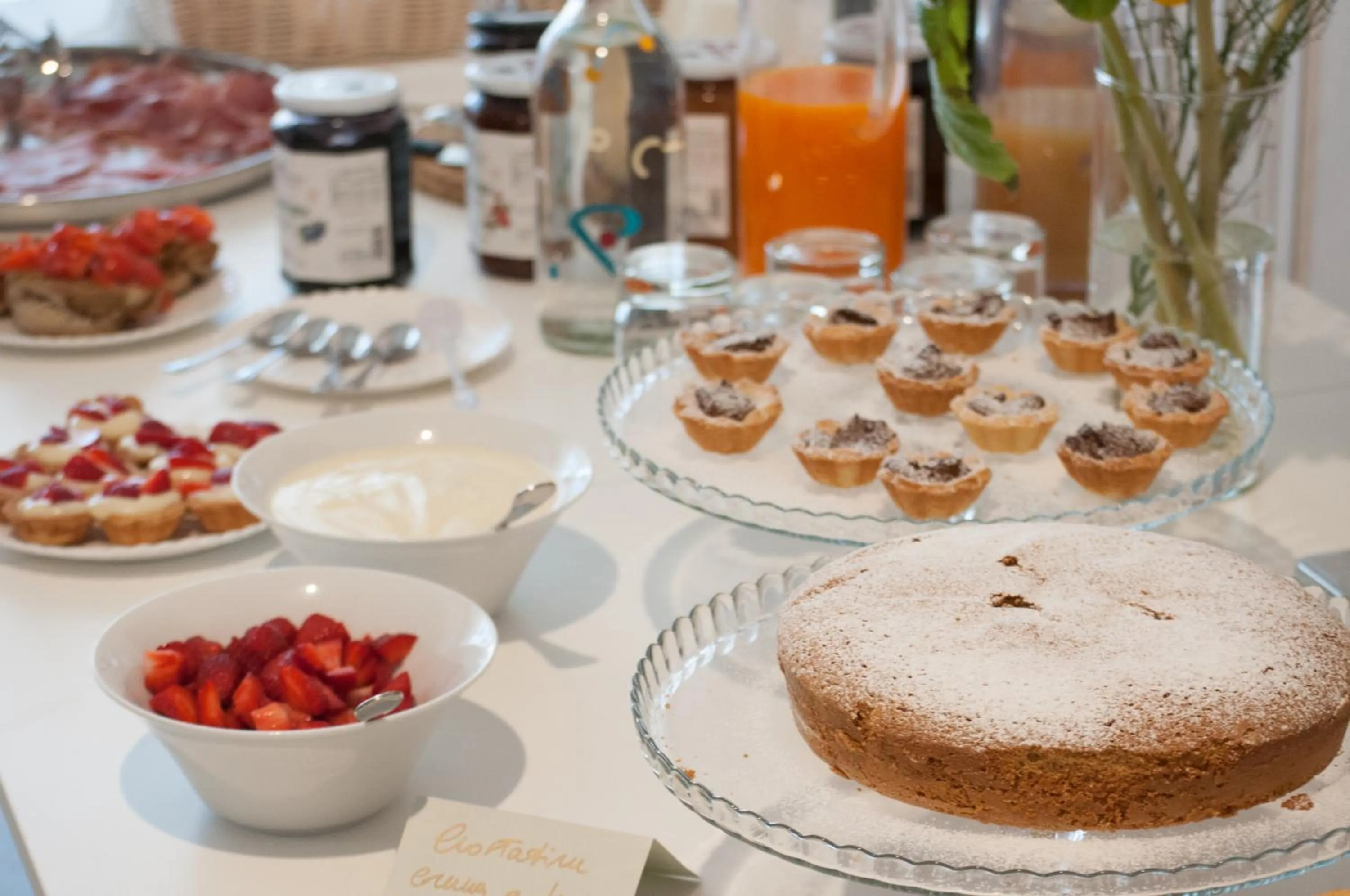 Food and drinks in KissfromSalento B&B+Bike