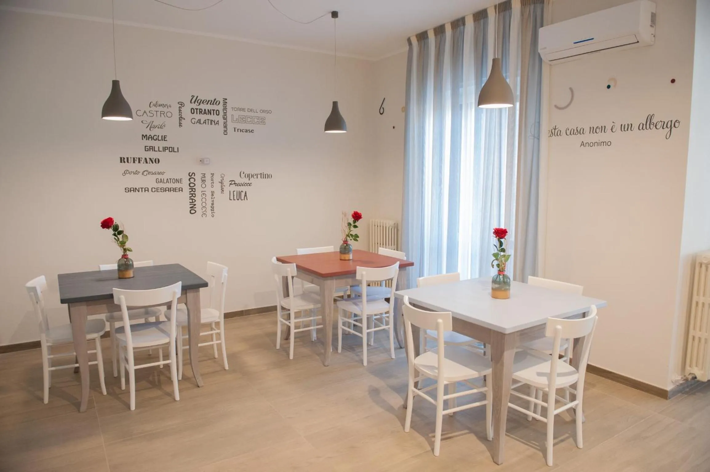 Communal lounge/ TV room in KissfromSalento B&B+Bike