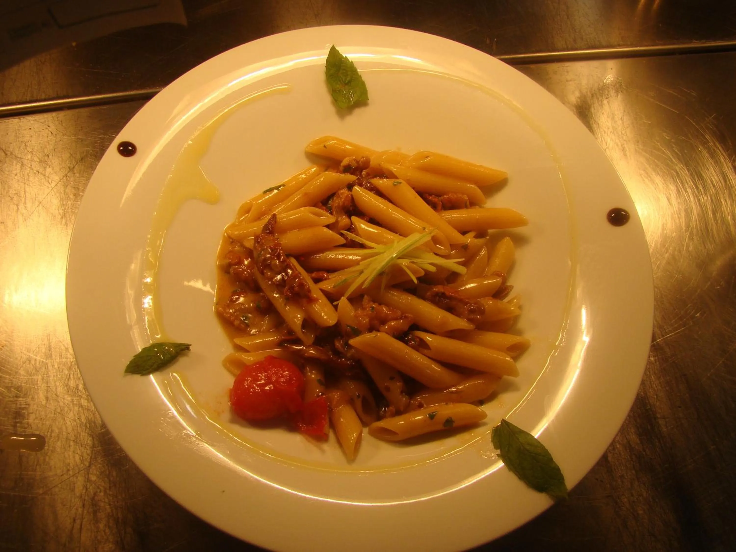 Restaurant/places to eat in Adams Hotel