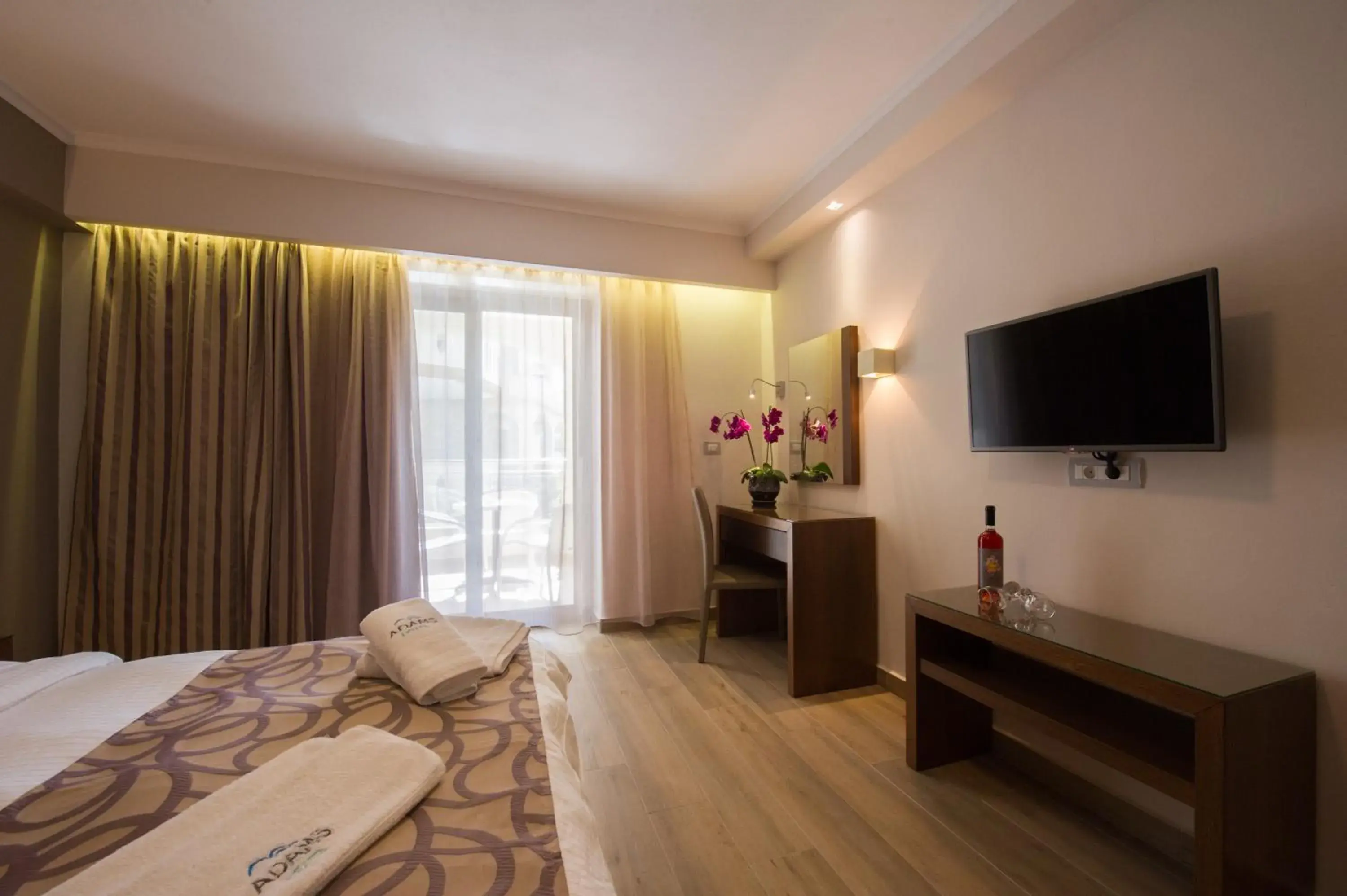 Deluxe Double or Twin Room in Adams Hotel Deluxe Double or Twin Room in Adams Hotel