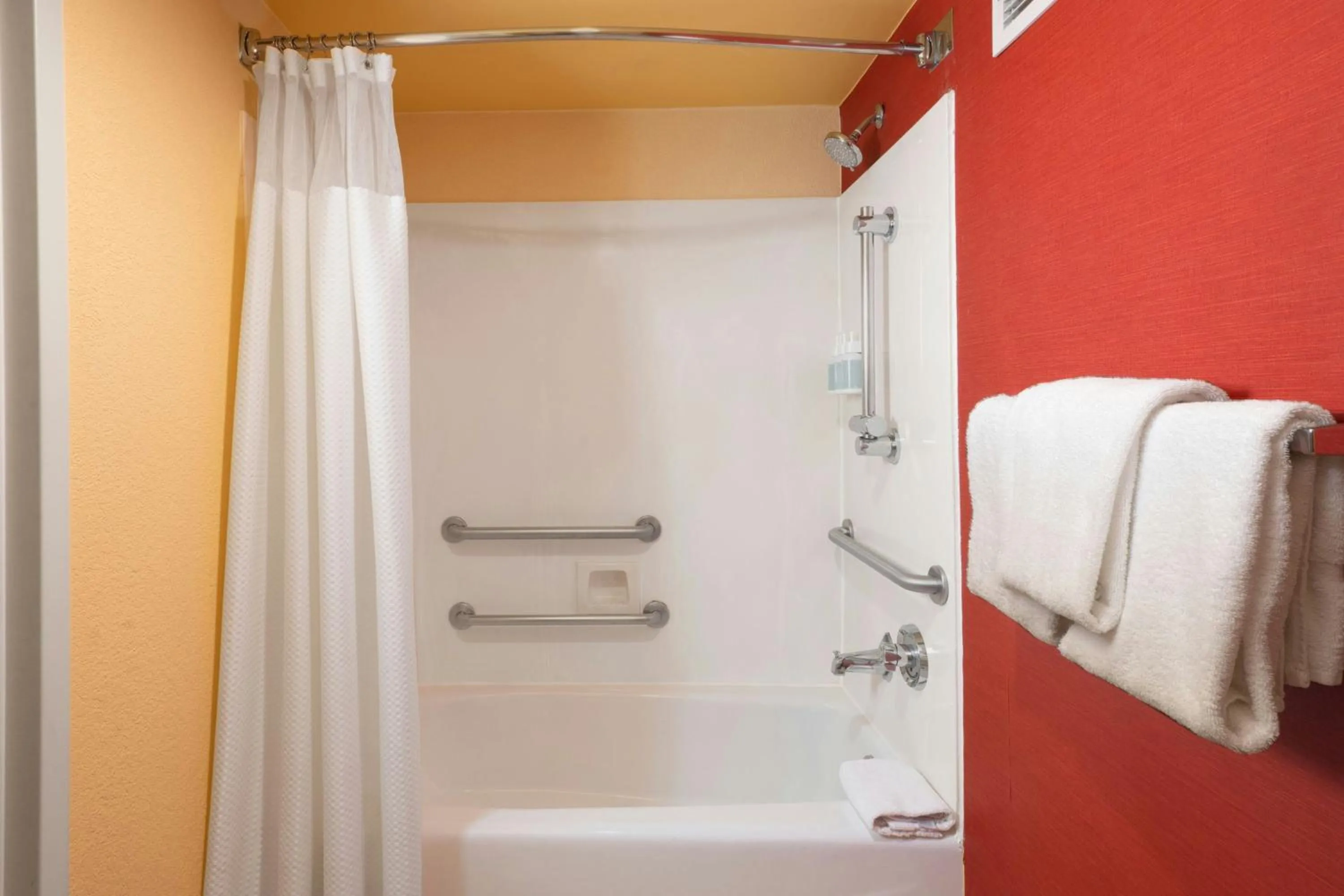 Bathroom in Courtyard Costa Mesa South Coast Metro