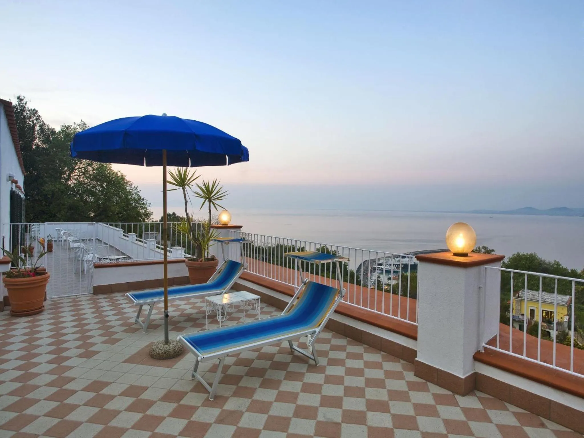 Solarium in Hotel Villa D'Orta