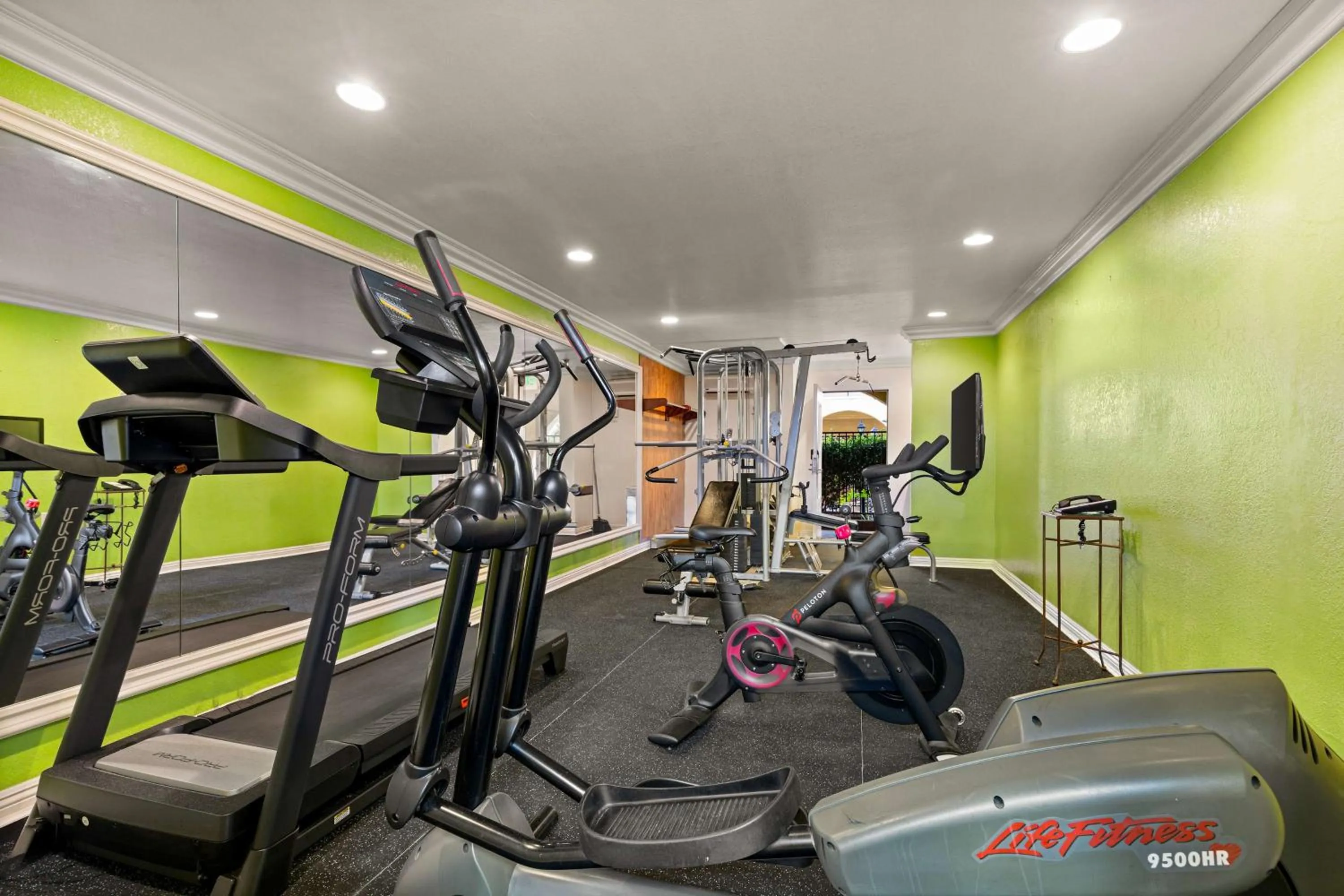 Fitness centre/facilities in Best Western Moreno Hotel & Suites