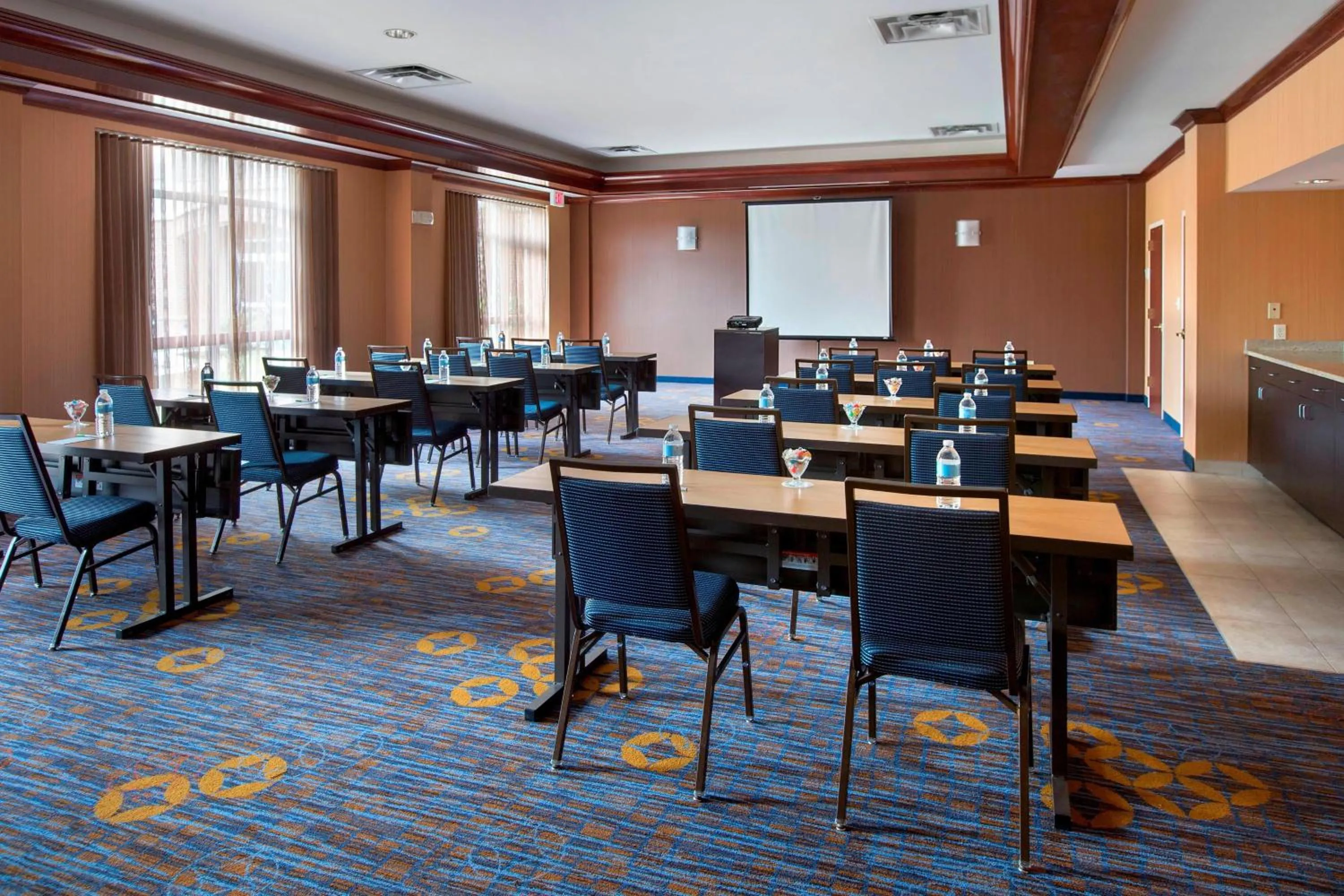 Meeting/conference room in Courtyard by Marriott Basking Ridge