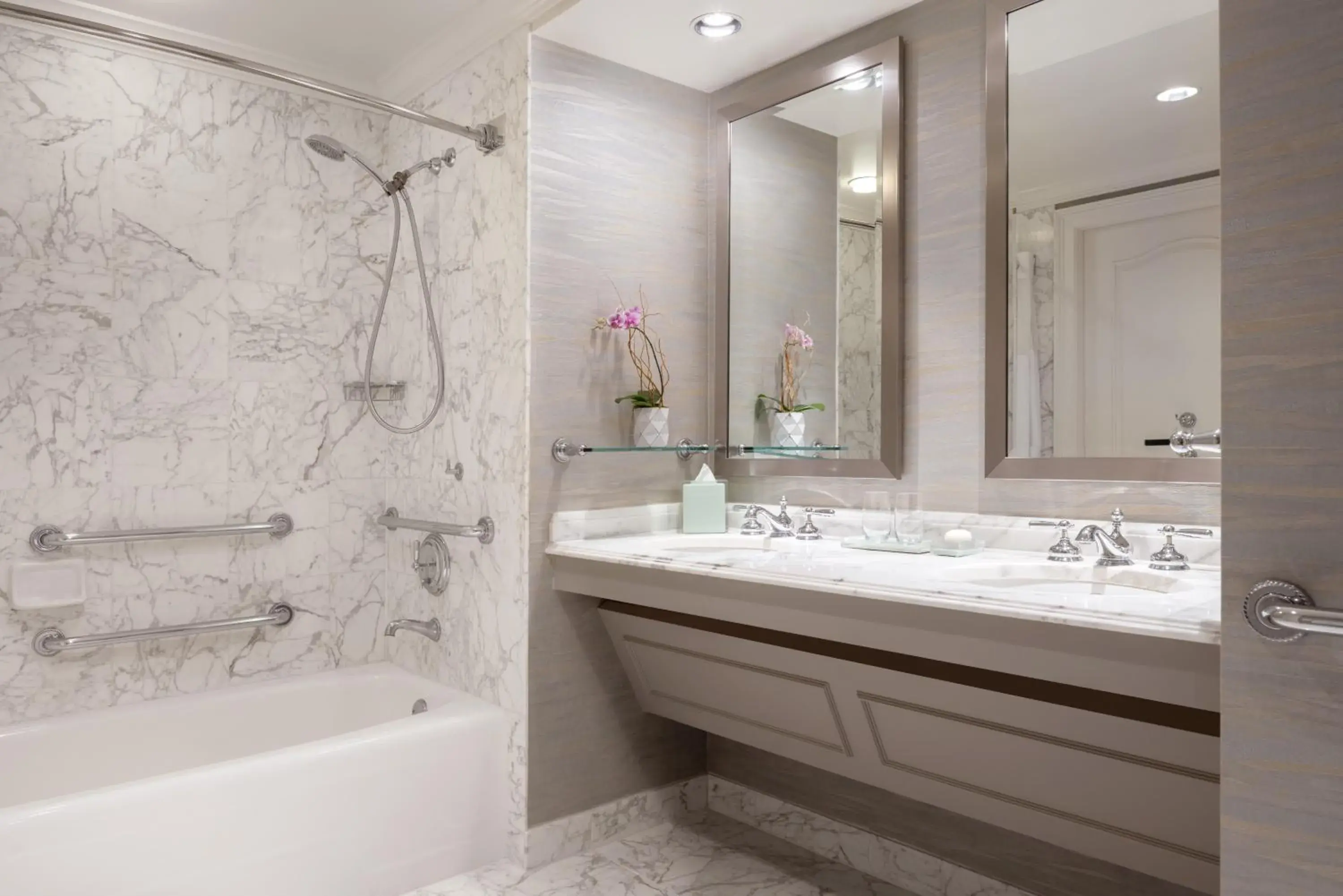 King Room with Adapted Tub, Balcony and Marina View - Mobility and Hearing Accessible in The Ritz-Carlton, Sarasota King Room with Adapted Tub, Balcony and Marina View - Mobility and Hearing Accessible in The Ritz-Carlton, Sarasota