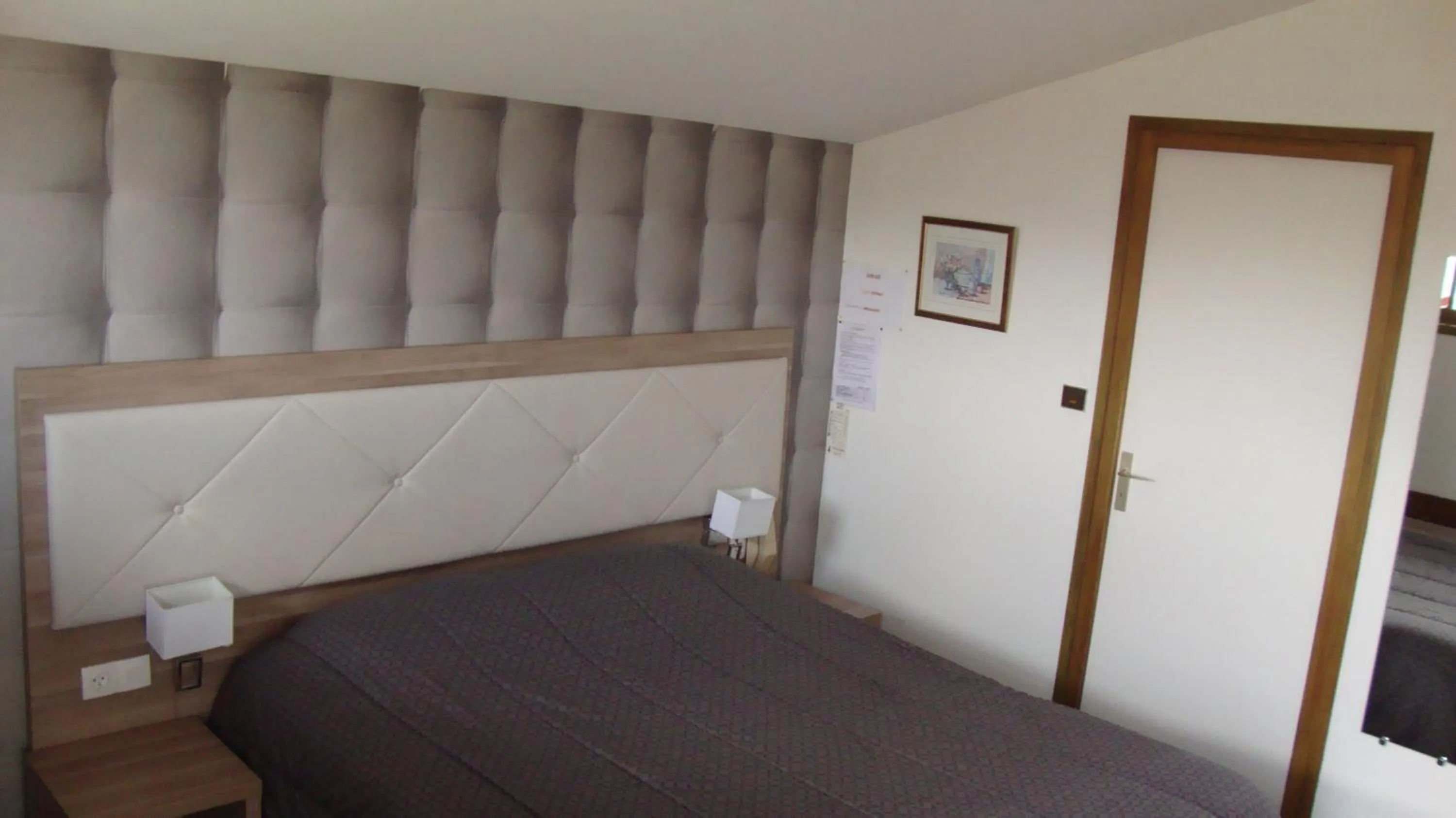 Bed in Hotel Pikassaria