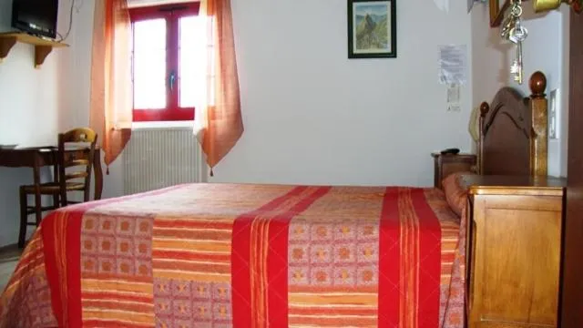 Bed in Hotel Pikassaria