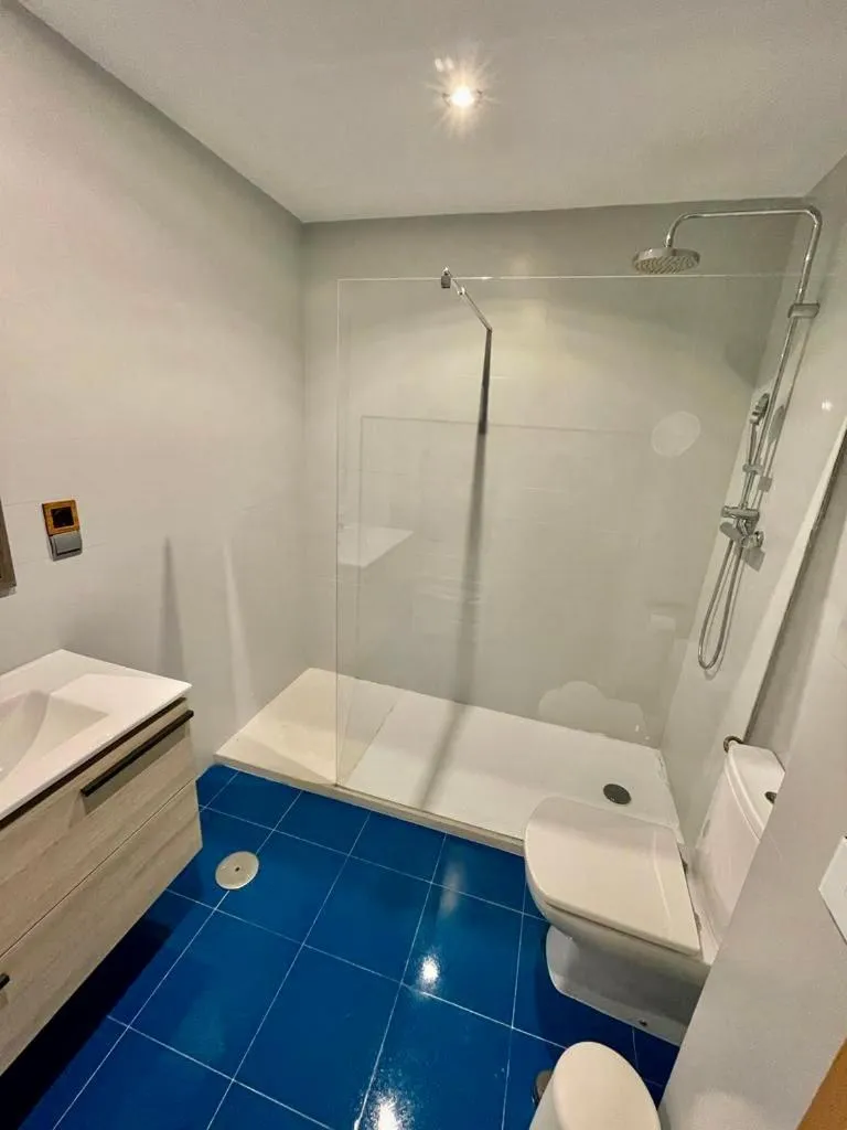 Apartamento con vista al mar a 3 minutos de la playa! Spacious Beach Apartment 3 min to the beach