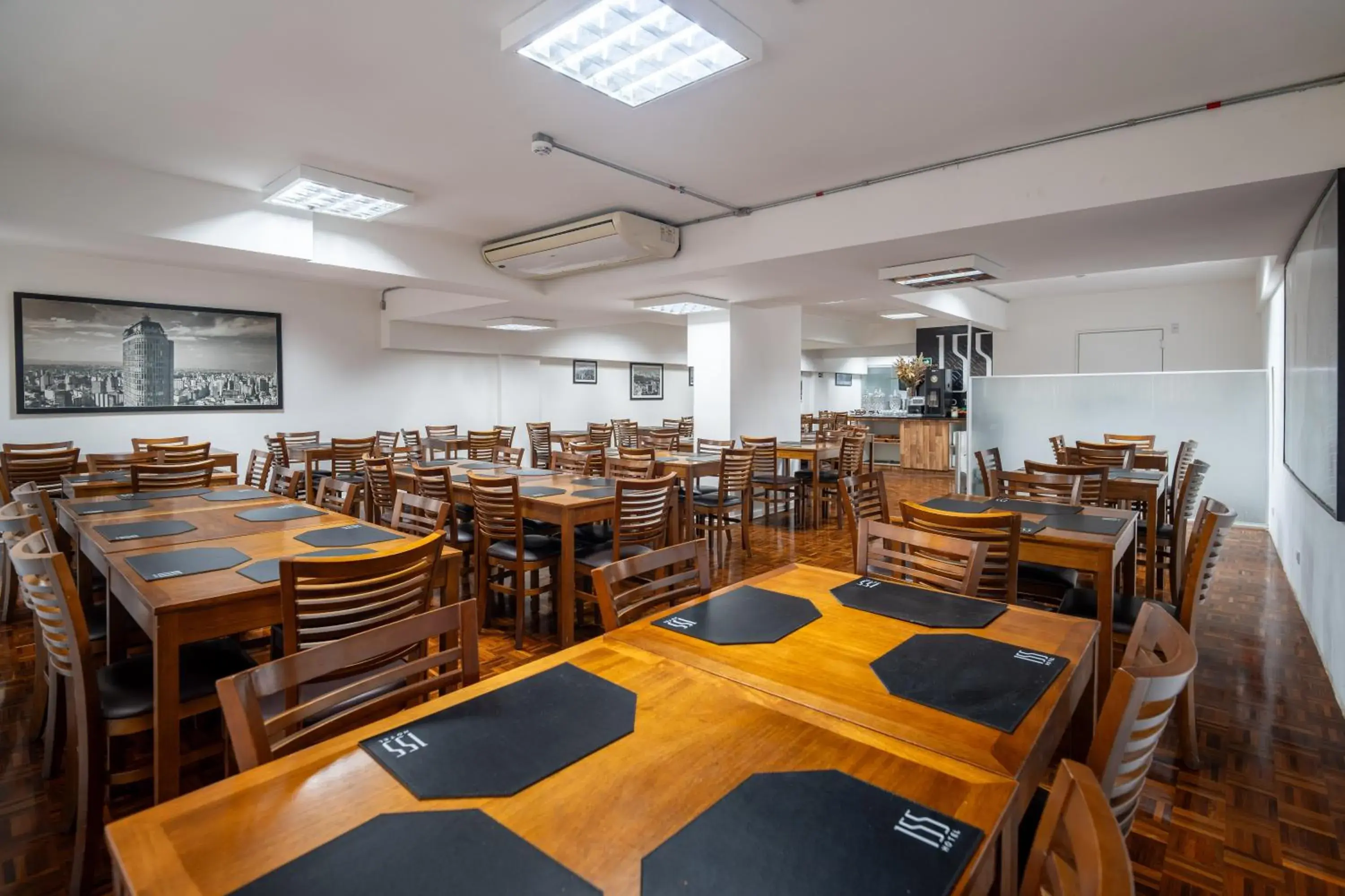 Restaurant/places to eat in 155 Hotel Restaurant/places to eat in 155 Hotel