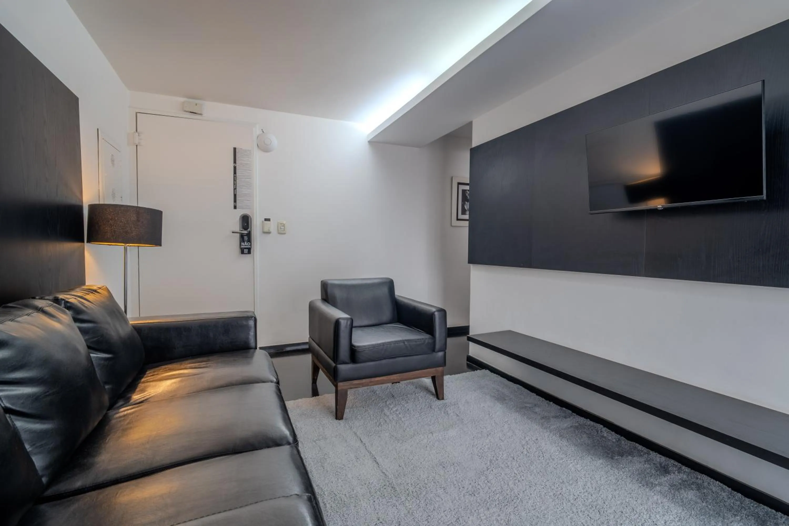 TV and multimedia in 155 Hotel