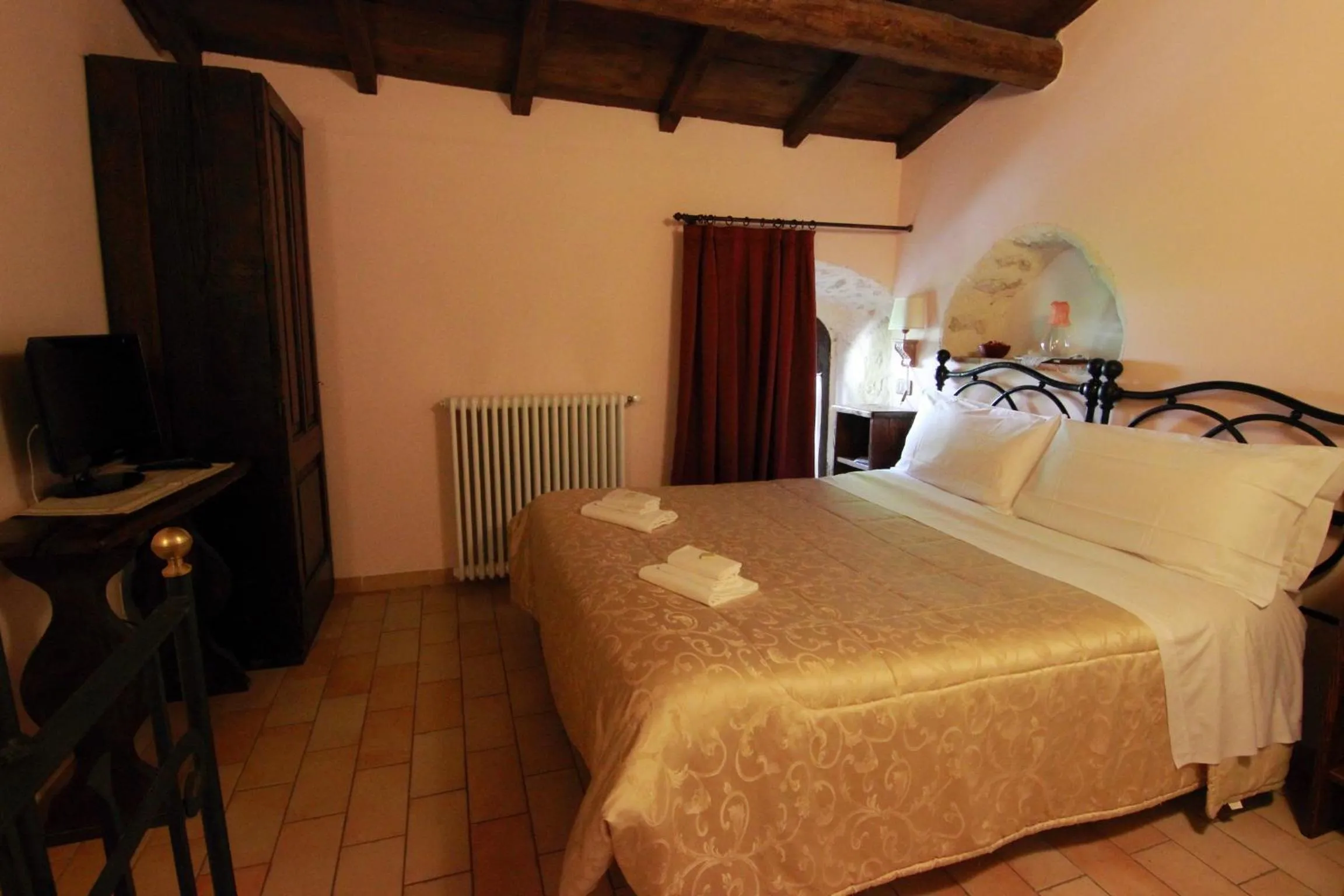 Decorative detail, Bed in Residenza La Torre