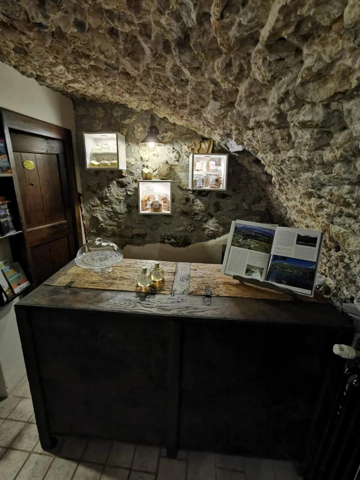 On-site shops in Residenza La Torre