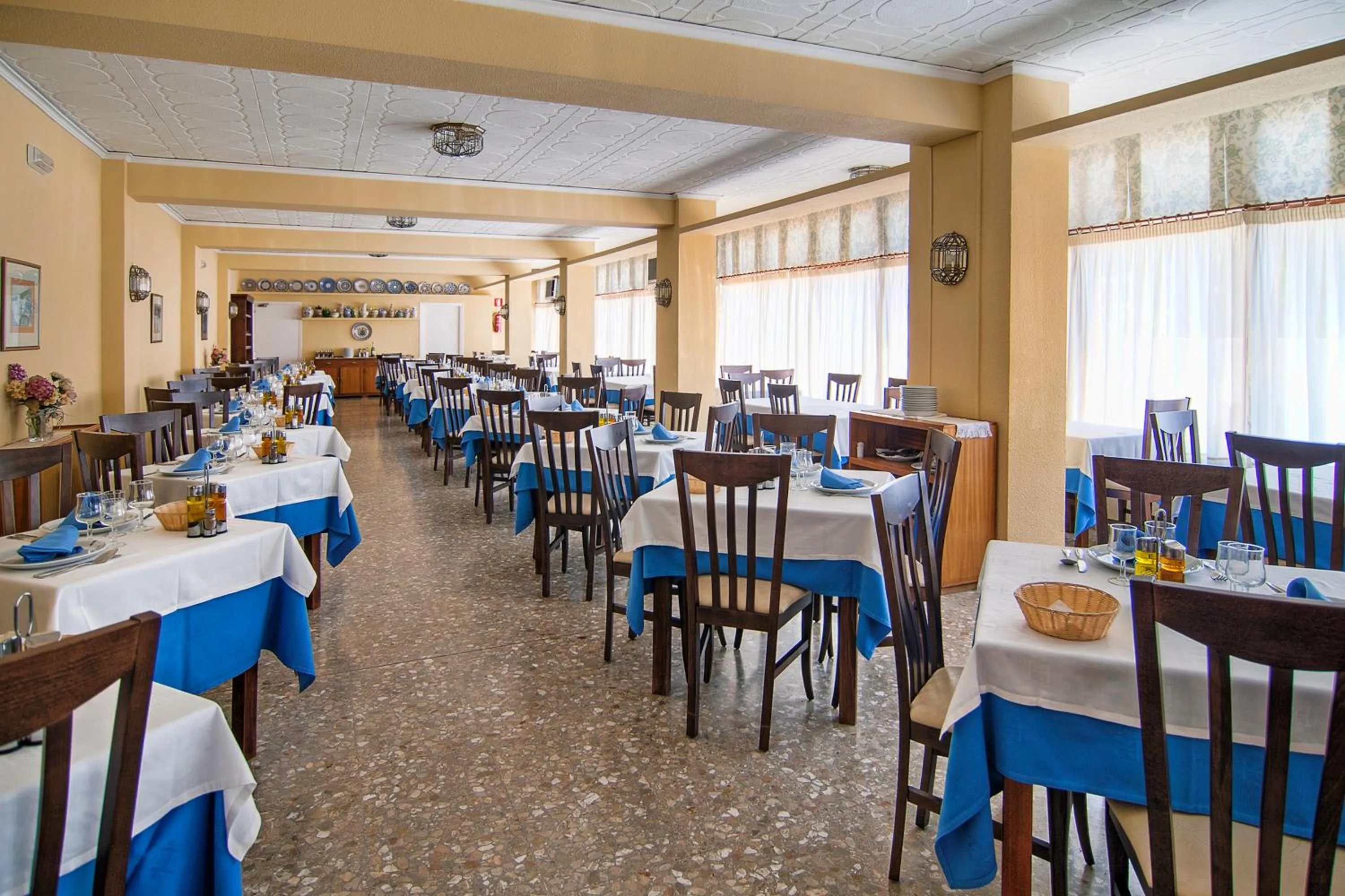 Restaurant/places to eat in Vista Alegre