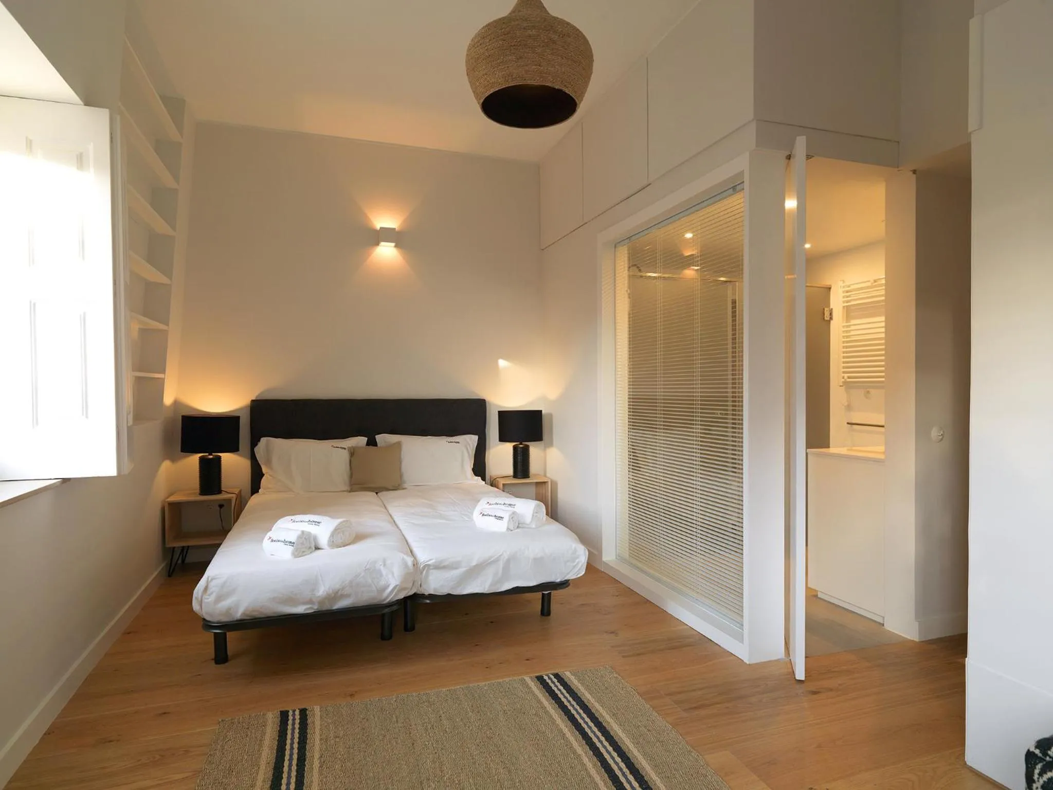 Bed in FLH Seaside Luxury House in Porto