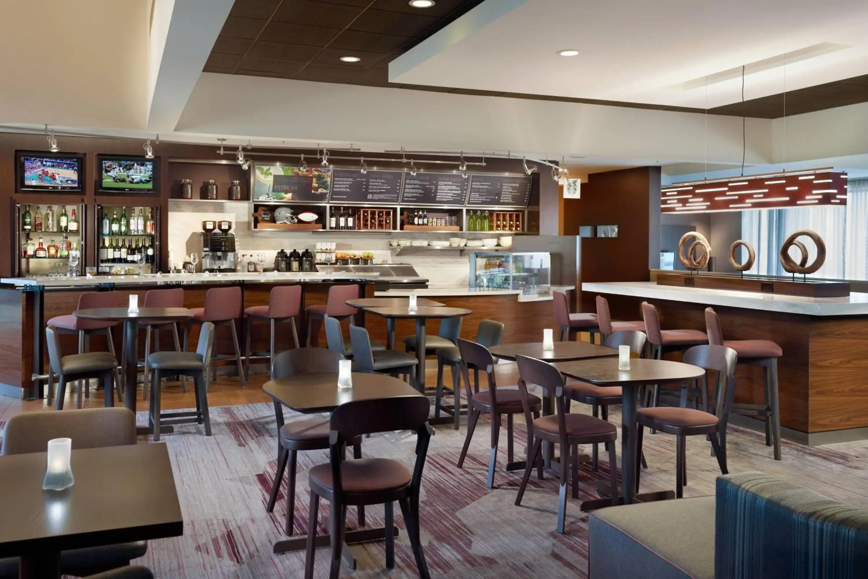 Restaurant/places to eat in Courtyard by Marriott Tallahassee Downtown/Capital Restaurant/places to eat in Courtyard by Marriott Tallahassee Downtown/Capital