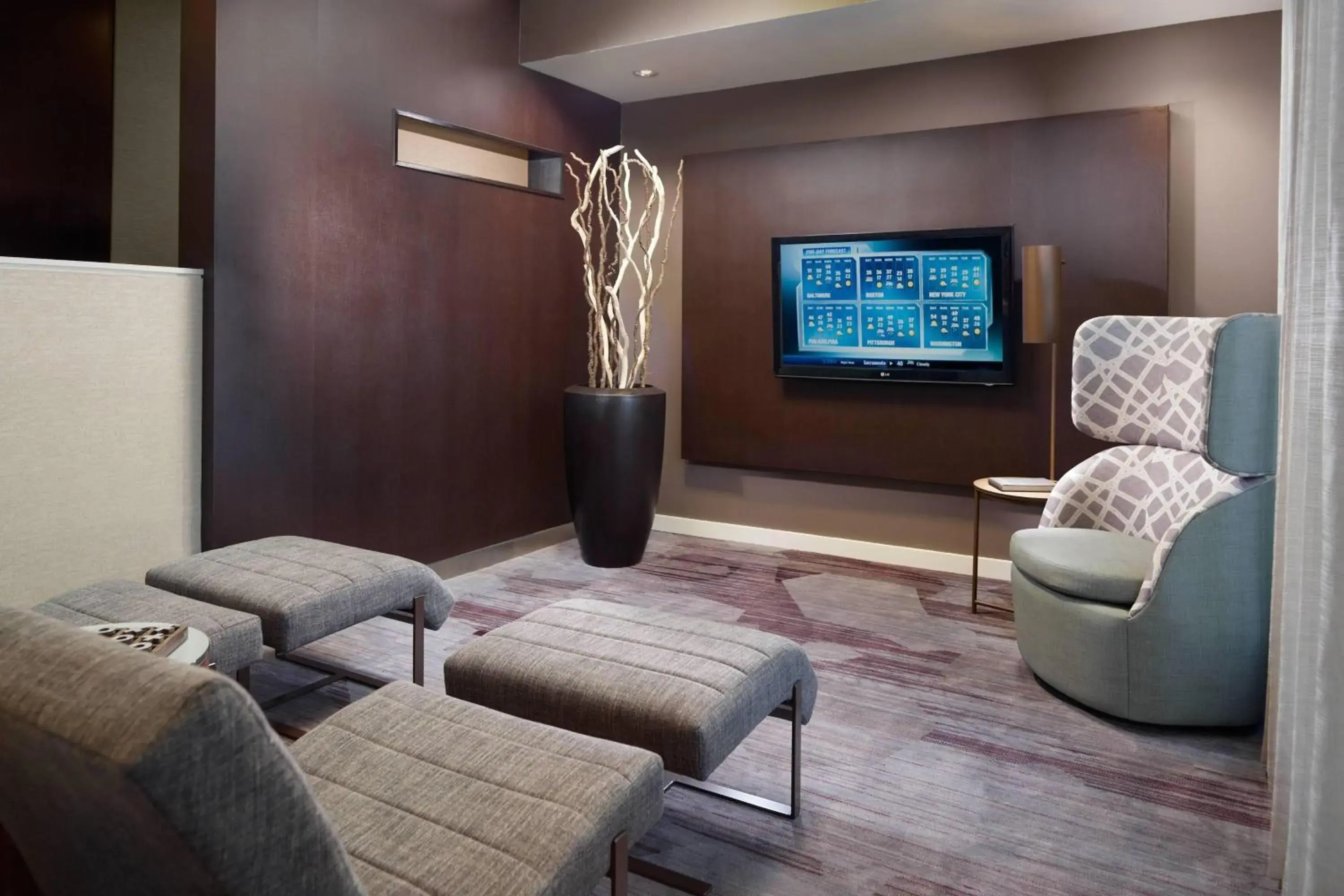 Lounge or bar in Courtyard by Marriott Tallahassee Downtown/Capital Lounge or bar in Courtyard by Marriott Tallahassee Downtown/Capital