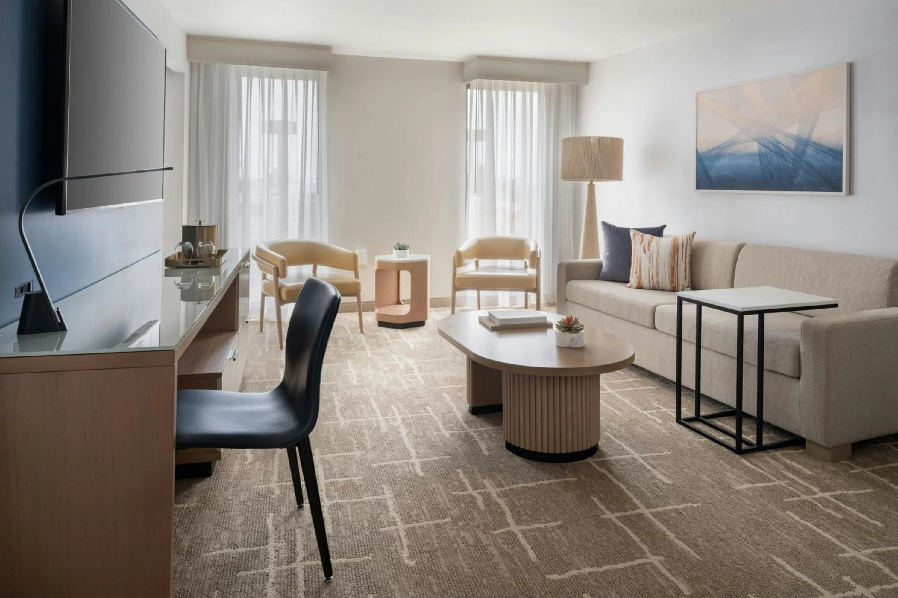 Living room in Tampa Airport Marriott