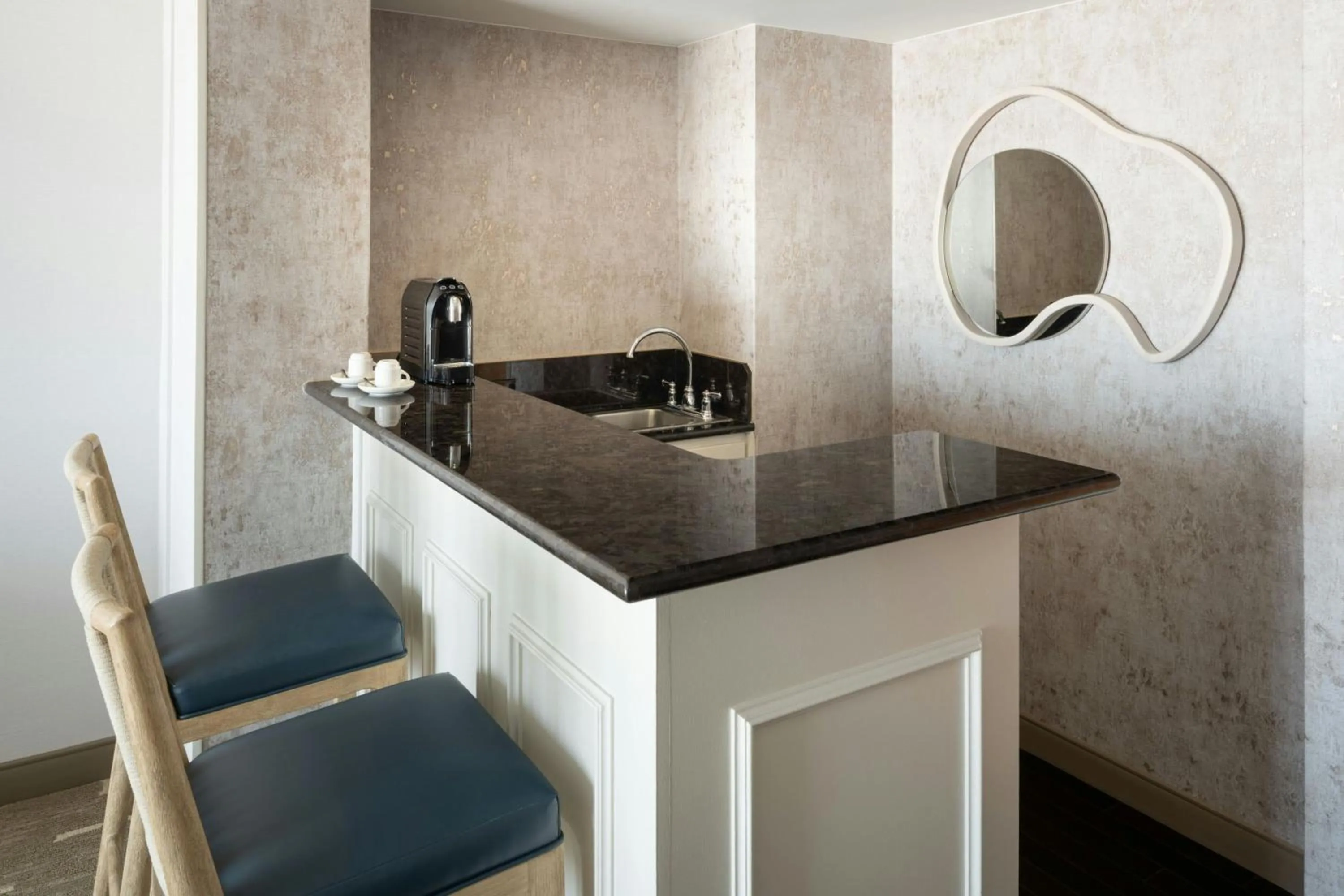 Lounge or bar in Tampa Airport Marriott