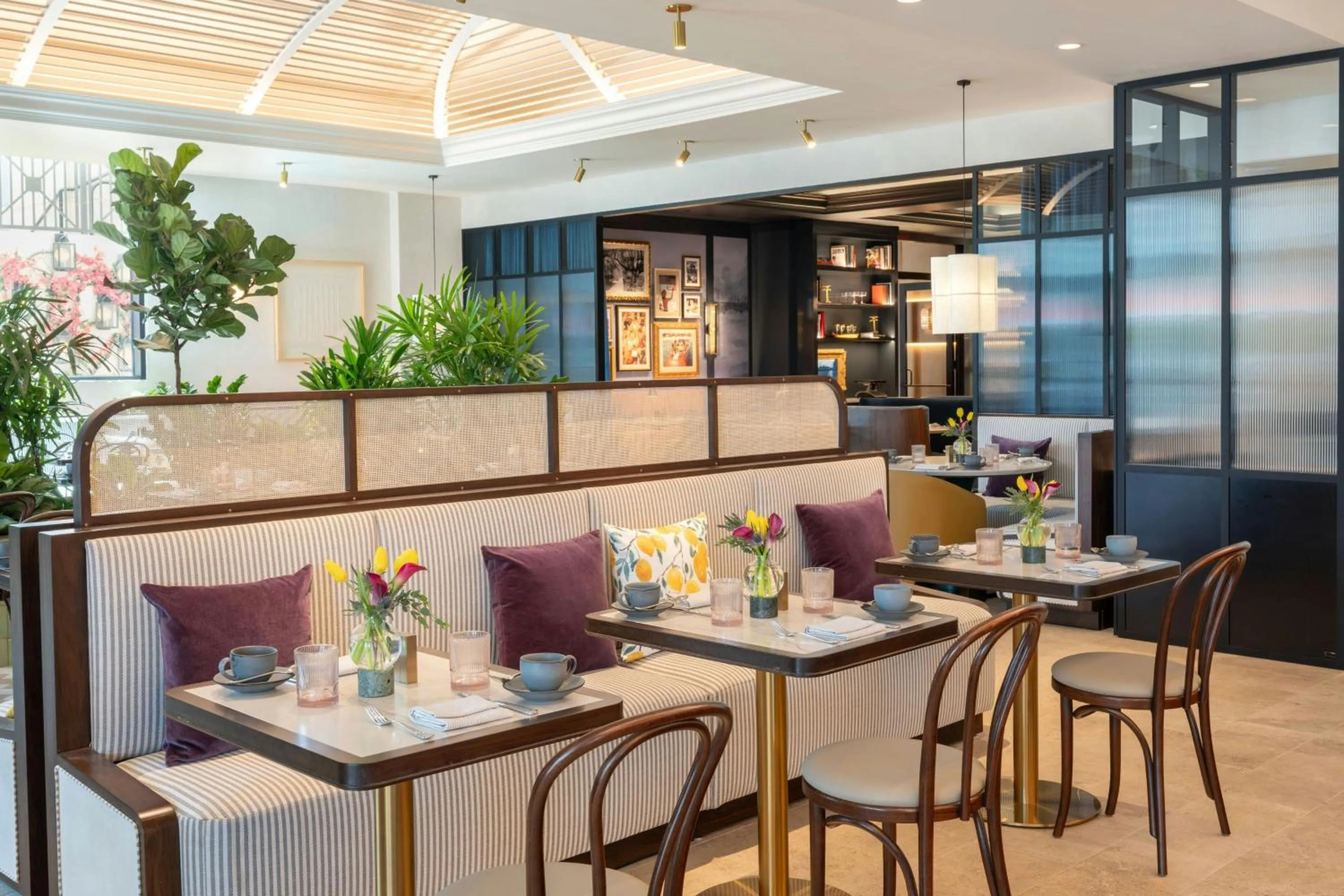 Restaurant/places to eat in Tampa Marriott Water Street