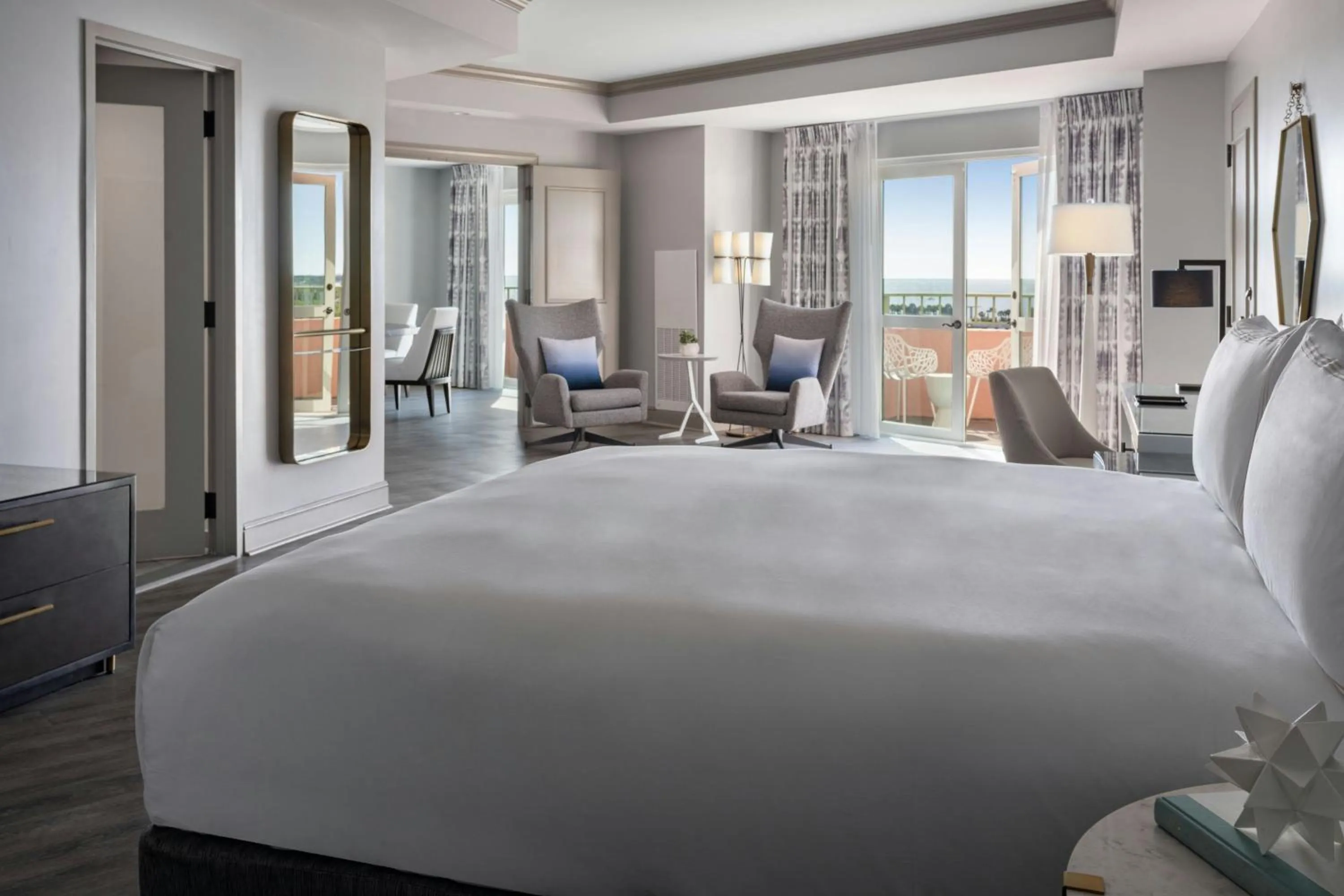 Photo of the whole room, Bed in The Vinoy Resort & Golf Club, Autograph Collection