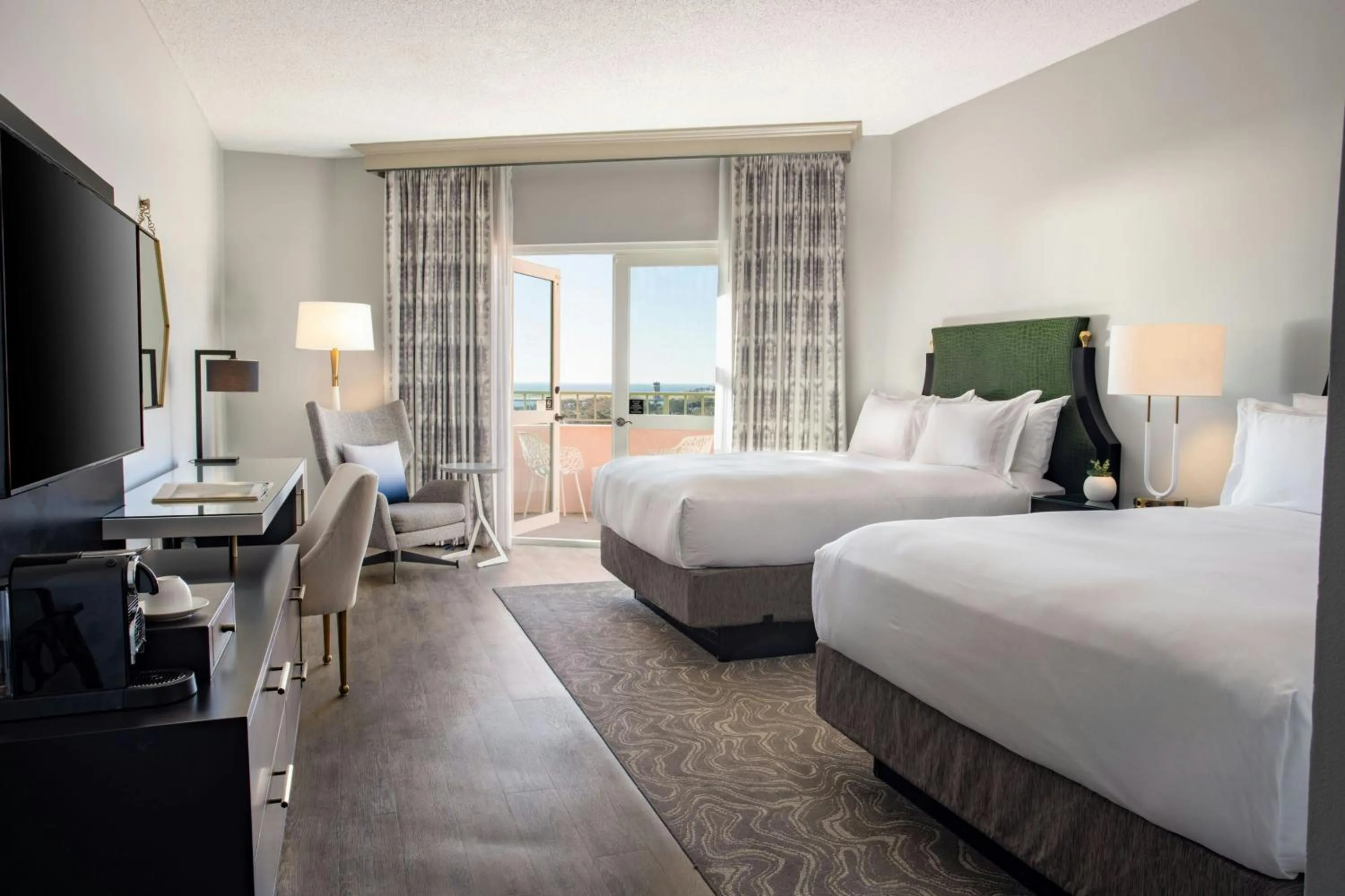 Photo of the whole room, Bed in The Vinoy Resort & Golf Club, Autograph Collection