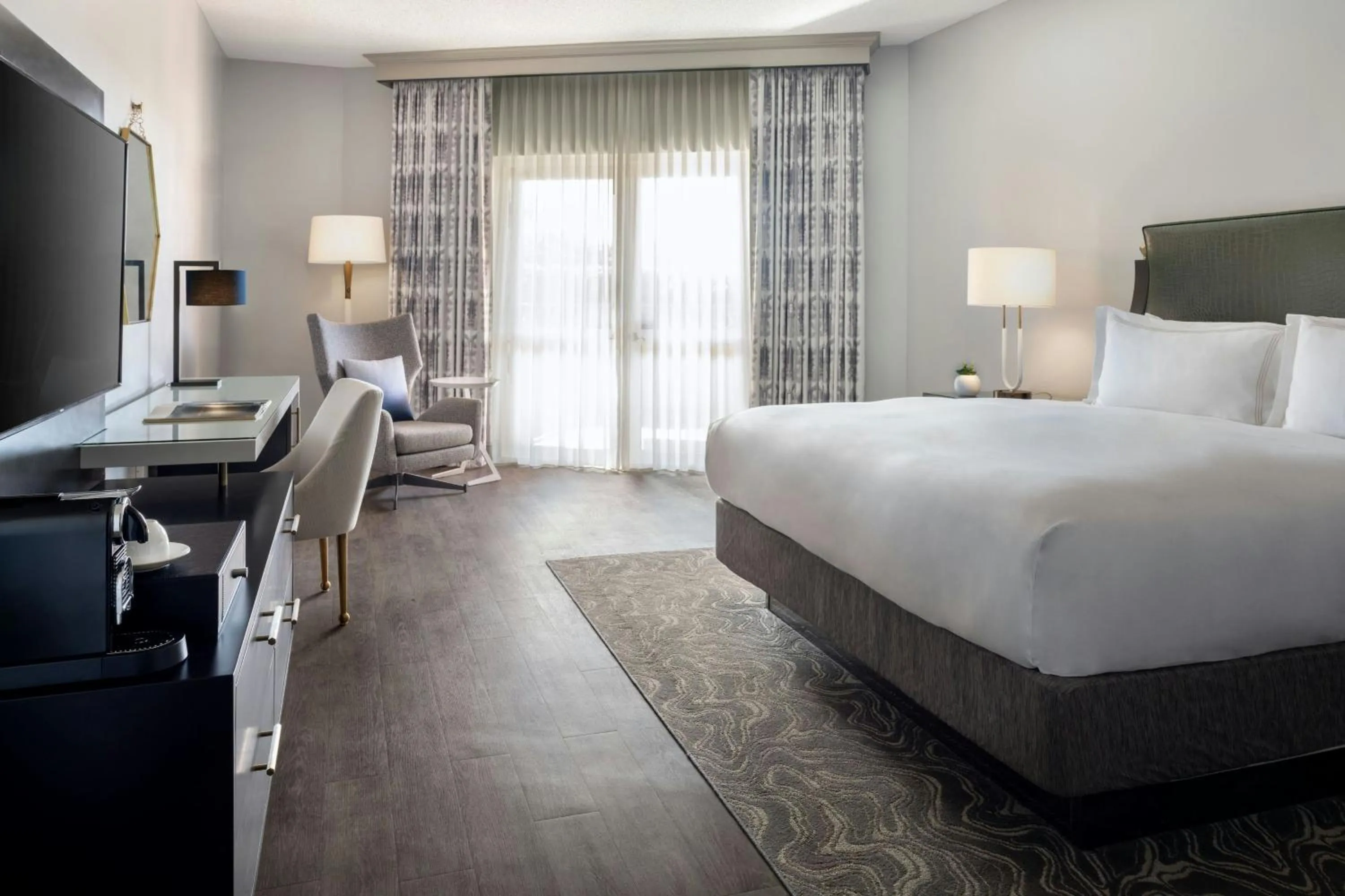 Photo of the whole room, Bed in The Vinoy Resort & Golf Club, Autograph Collection