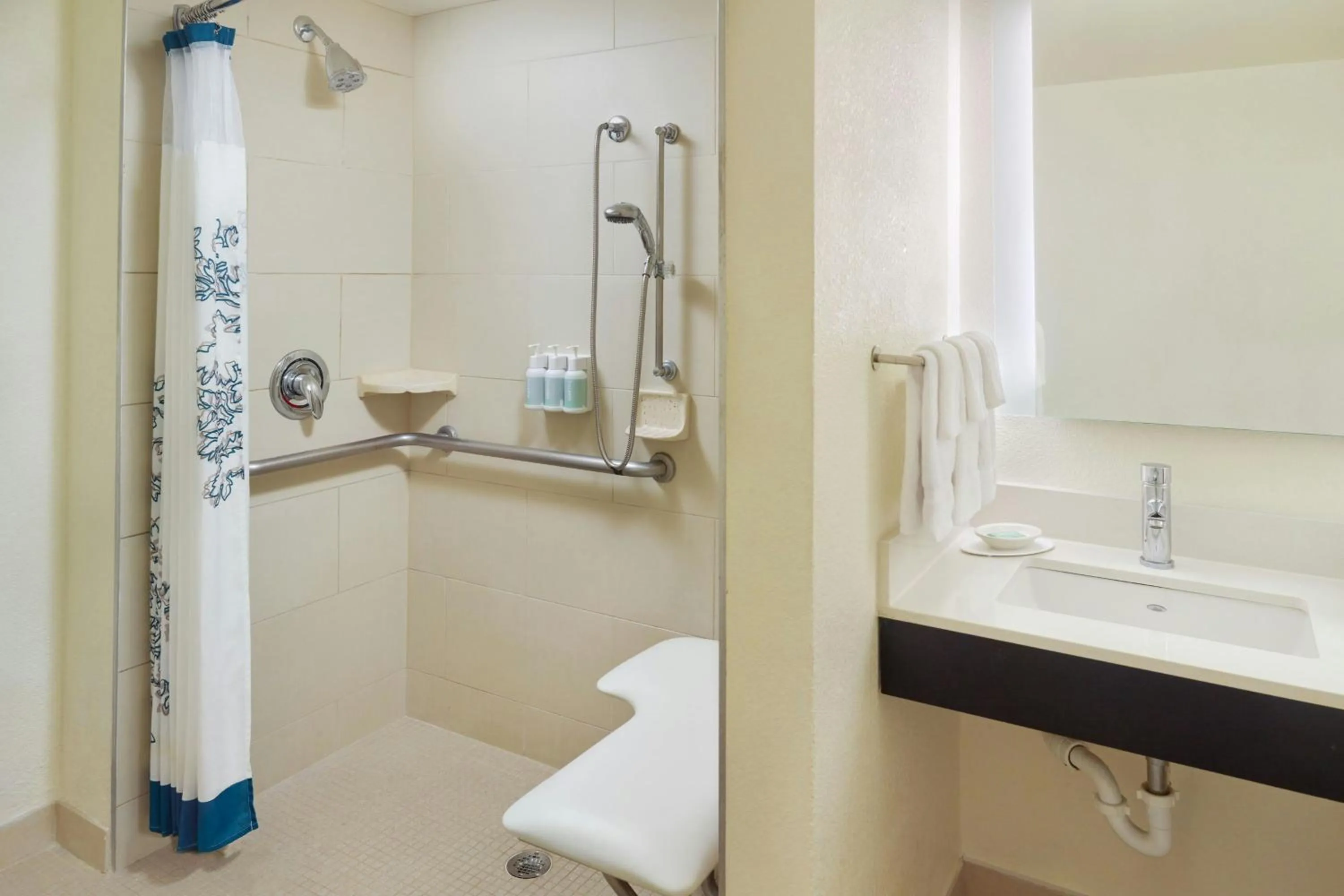 Bathroom in Residence Inn Cranbury South Brunswick