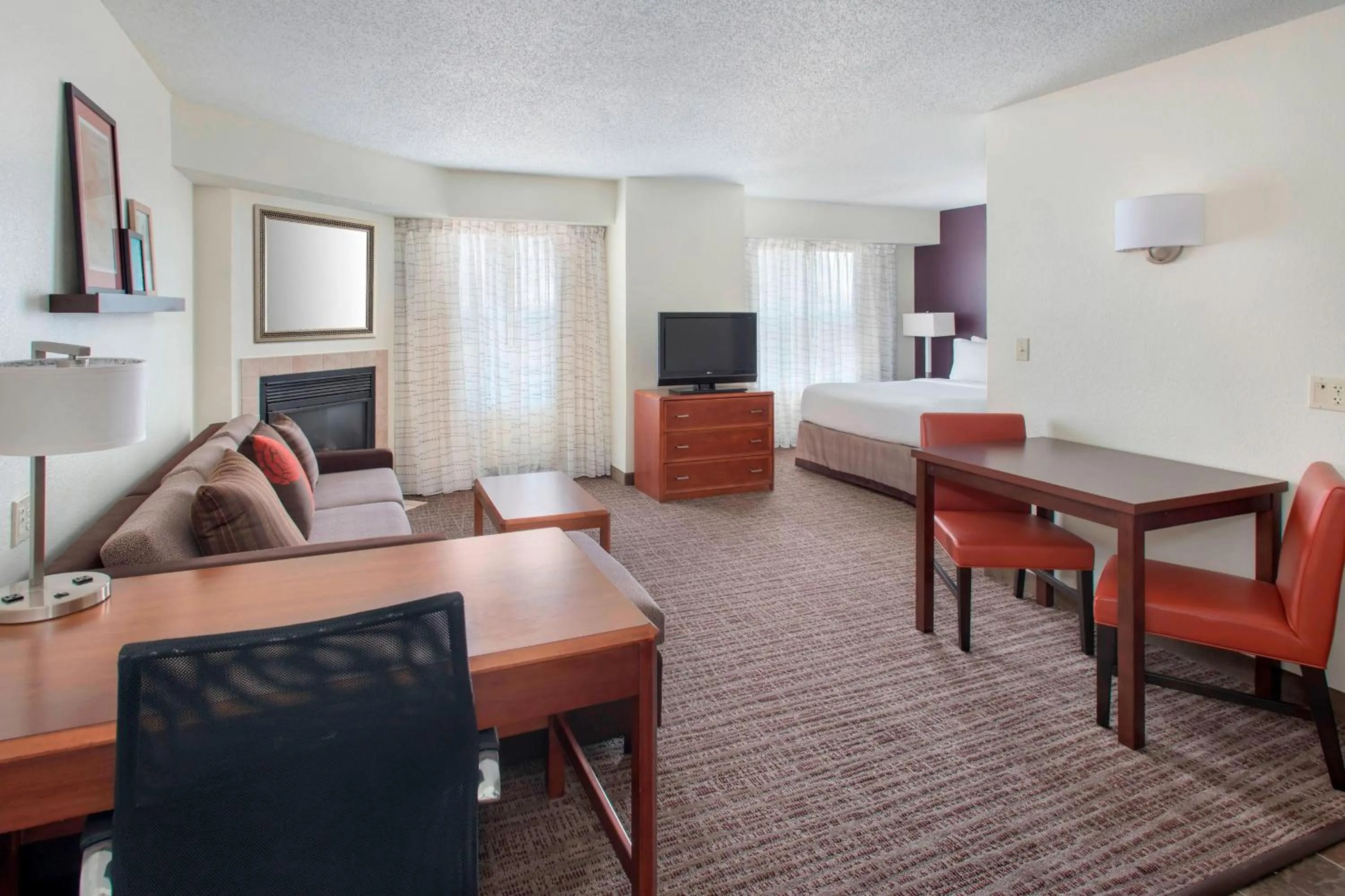 Photo of the whole room, Bed in Residence Inn Cranbury South Brunswick