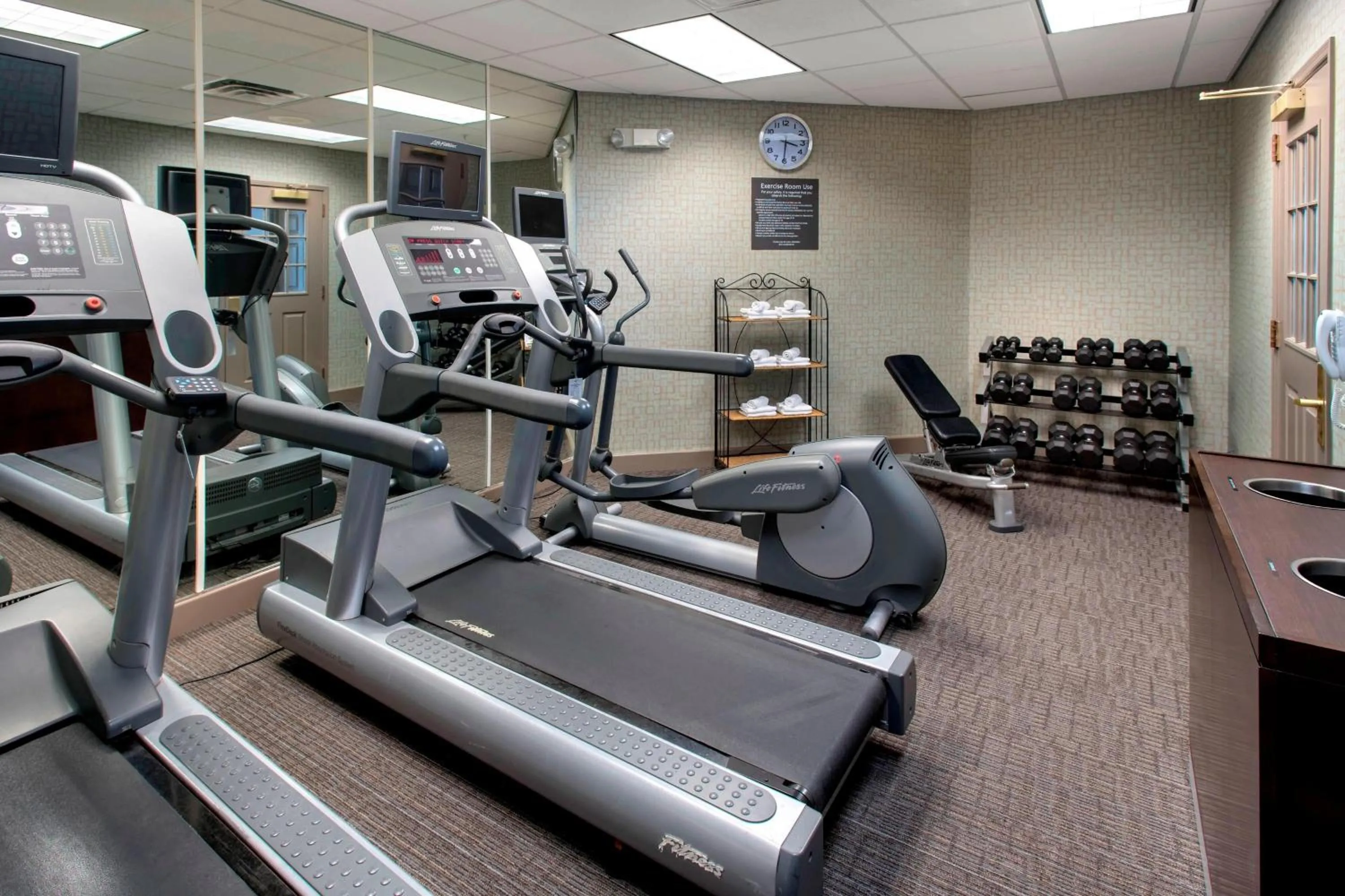 Fitness centre/facilities in Residence Inn Cranbury South Brunswick
