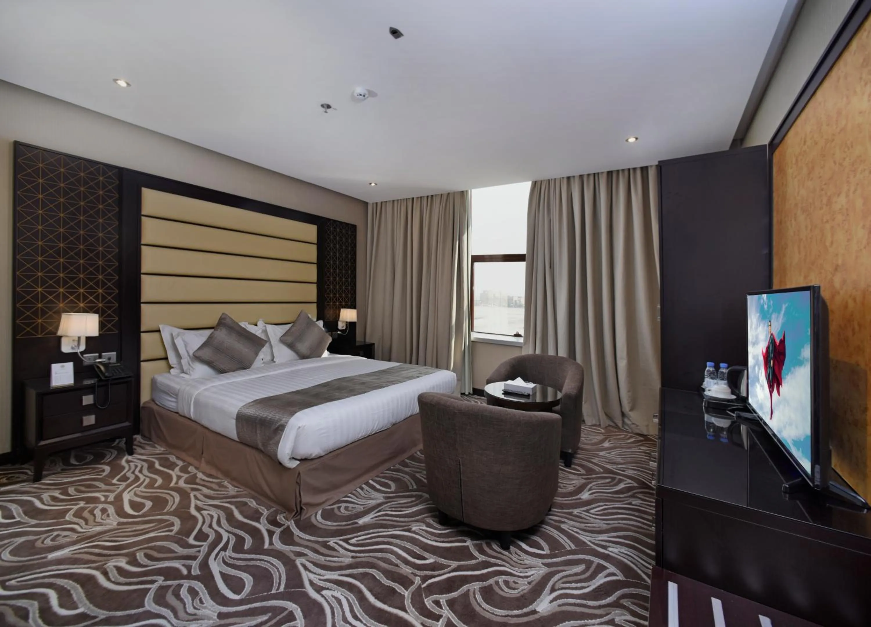 Photo of the whole room, Bed in Naviti Warwick Al Khobar