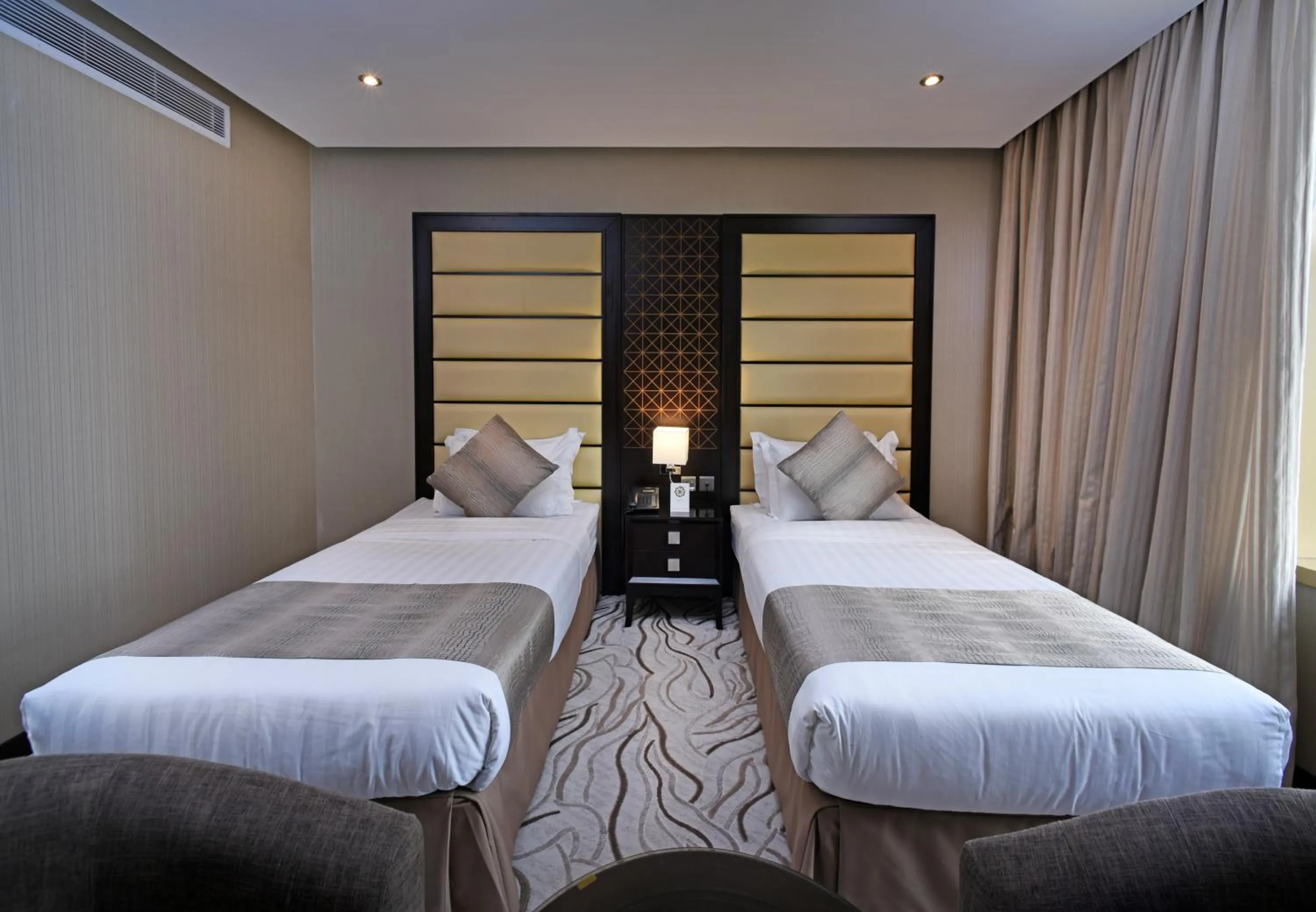 Photo of the whole room, Bed in Naviti Warwick Al Khobar