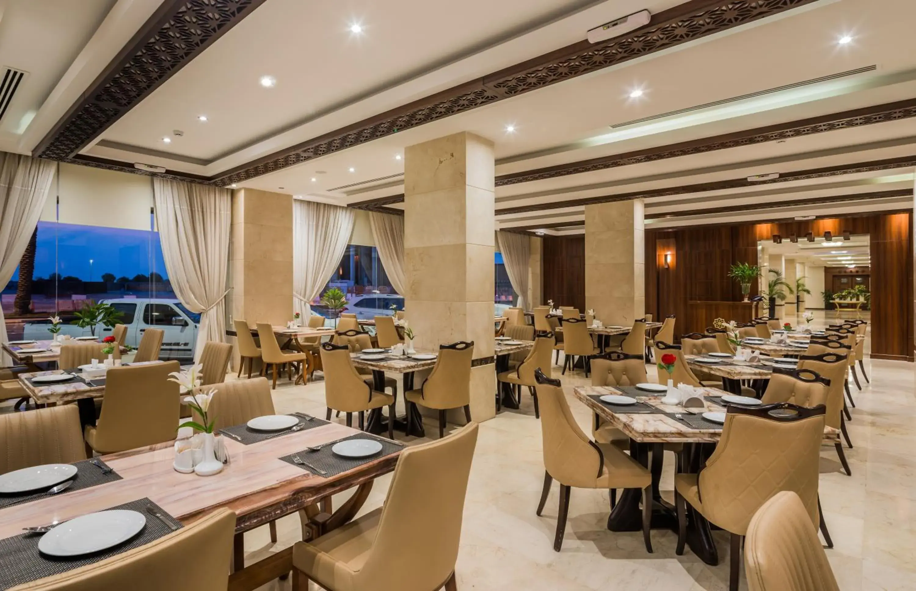 Restaurant/places to eat in Naviti Warwick Al Khobar Restaurant/places to eat in Naviti Warwick Al Khobar