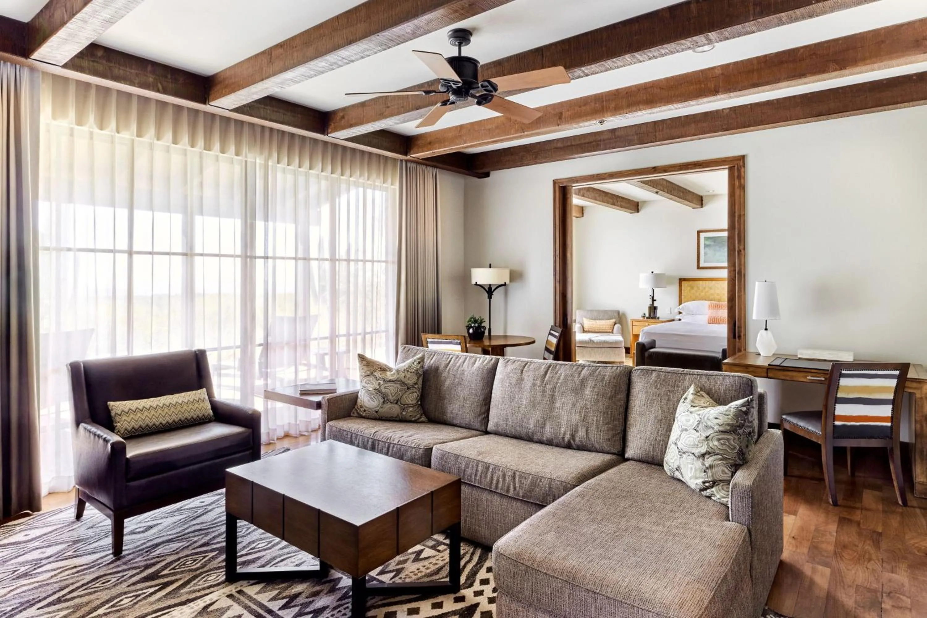 Living room in The Ritz-Carlton, Dove Mountain