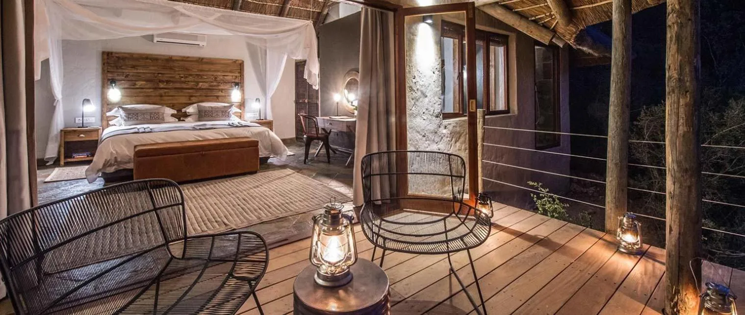 Bed in Lalibela Wildlife Reserve - Inzolo Lodge