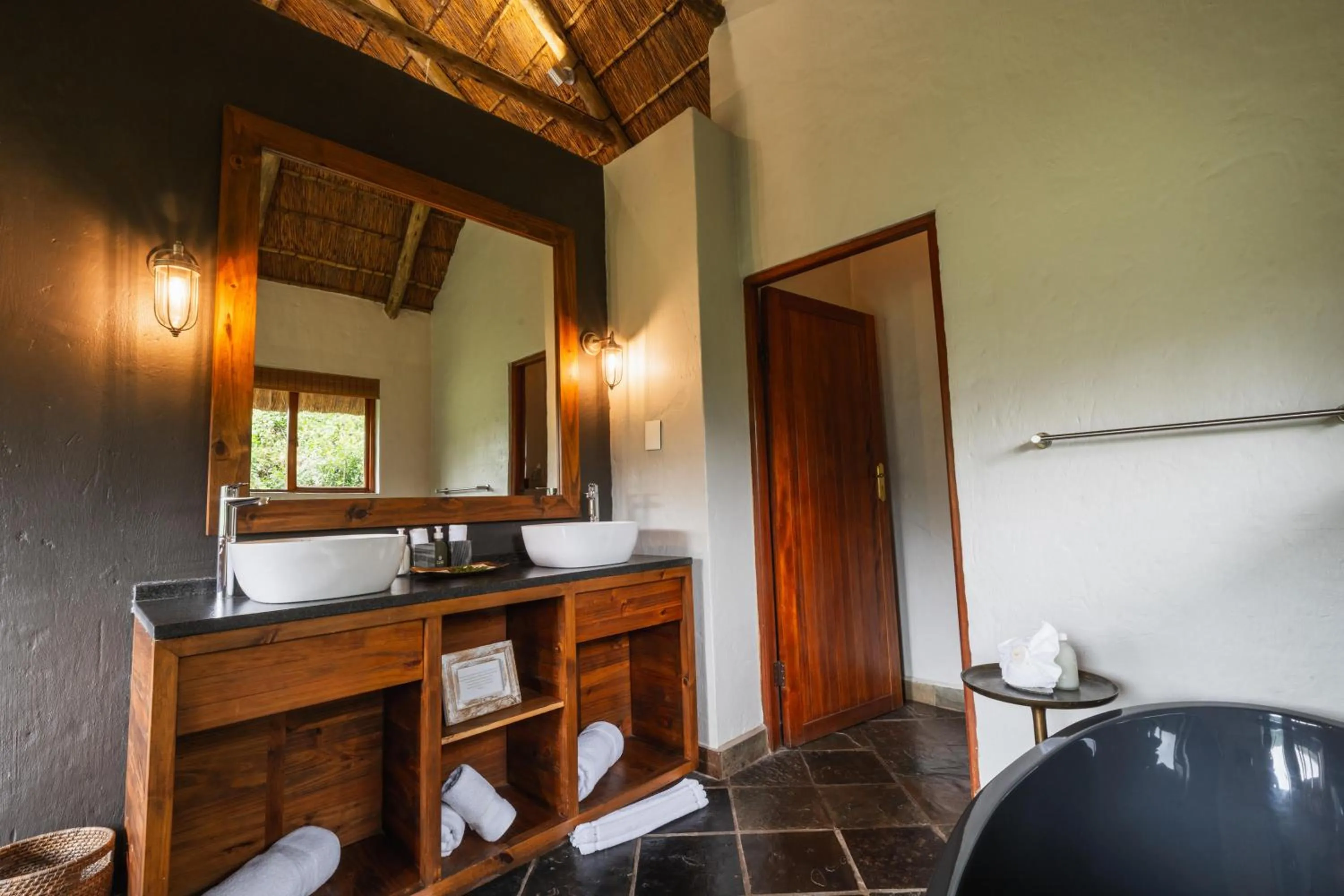 Lalibela Wildlife Reserve - Inzolo Lodge