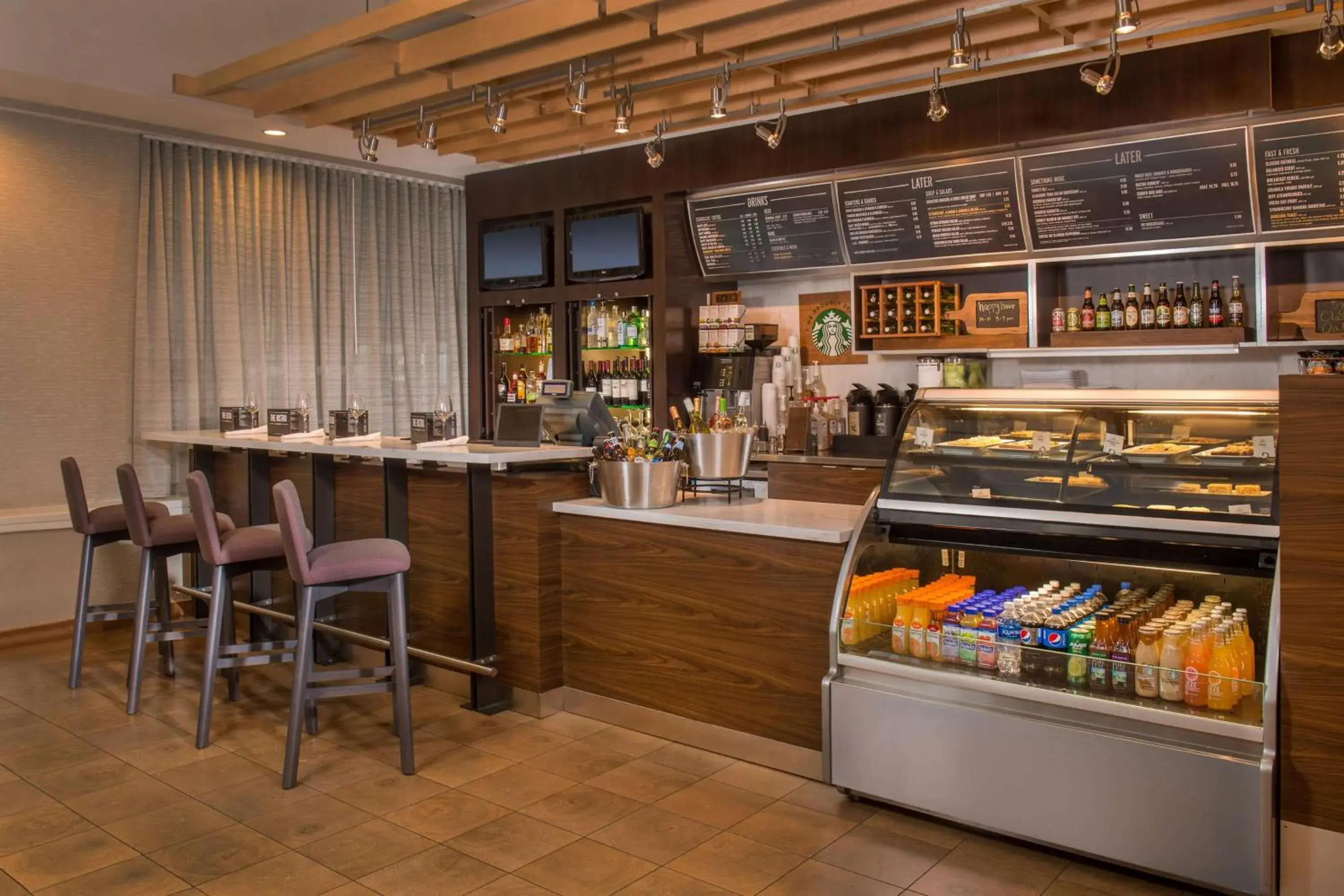 Restaurant/places to eat in Sonesta Select Arlington Rosslyn Restaurant/places to eat in Sonesta Select Arlington Rosslyn