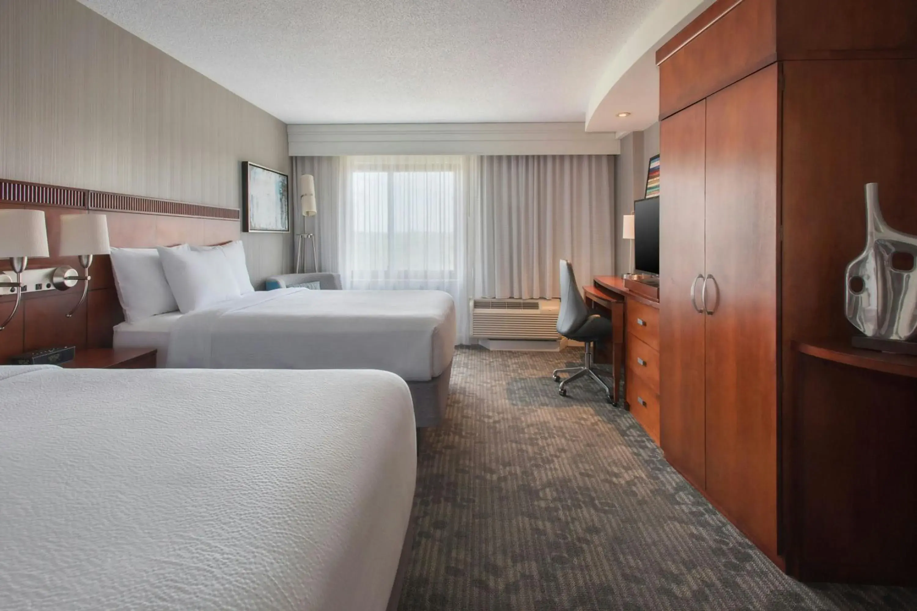 Queen Room with Two Queen Beds in Courtyard by Marriott Gaithersburg Washingtonian Center Queen Room with Two Queen Beds in Courtyard by Marriott Gaithersburg Washingtonian Center