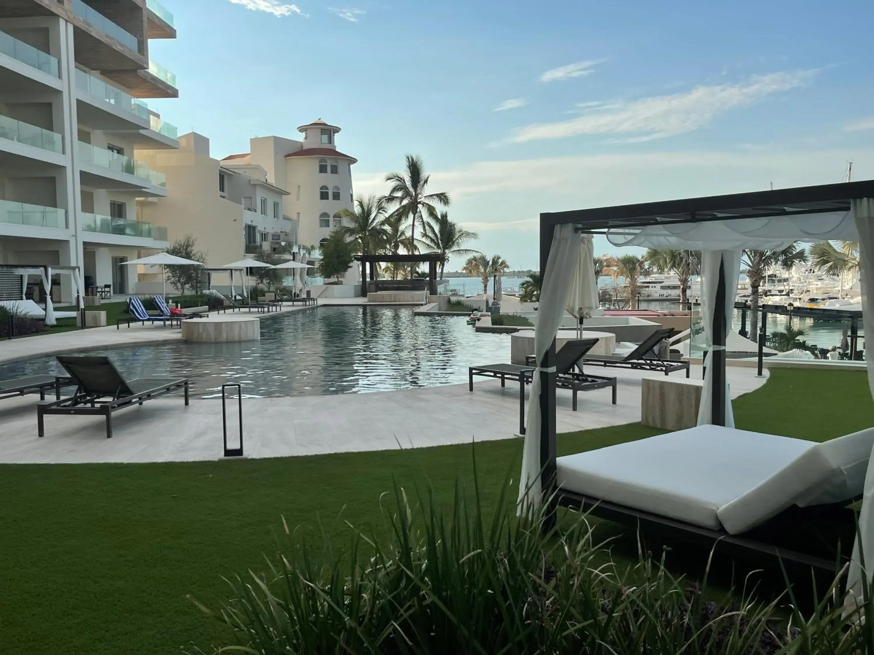 Apartment with Sea View in Amazing Vista Coral Condo Apartment with Sea View in Amazing Vista Coral Condo