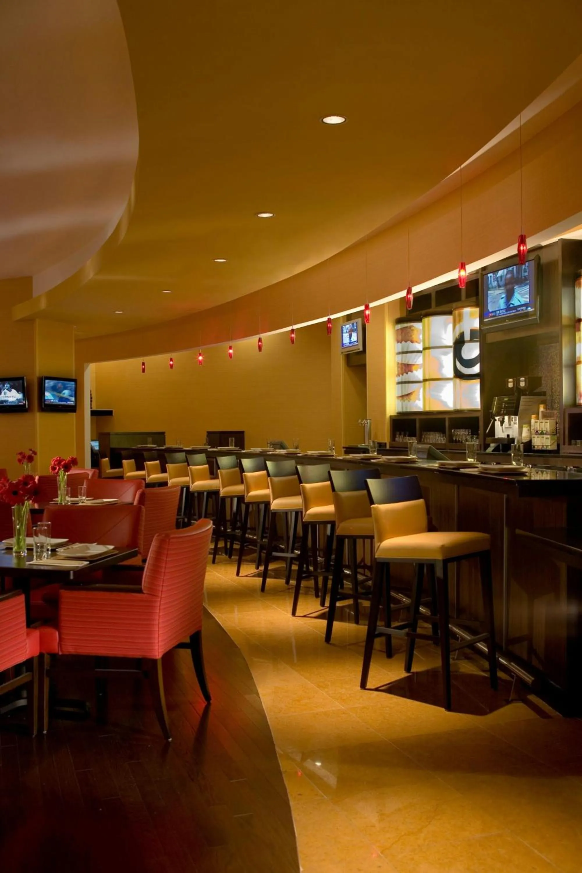 Lounge or bar in Falls Church Marriott Fairview Park