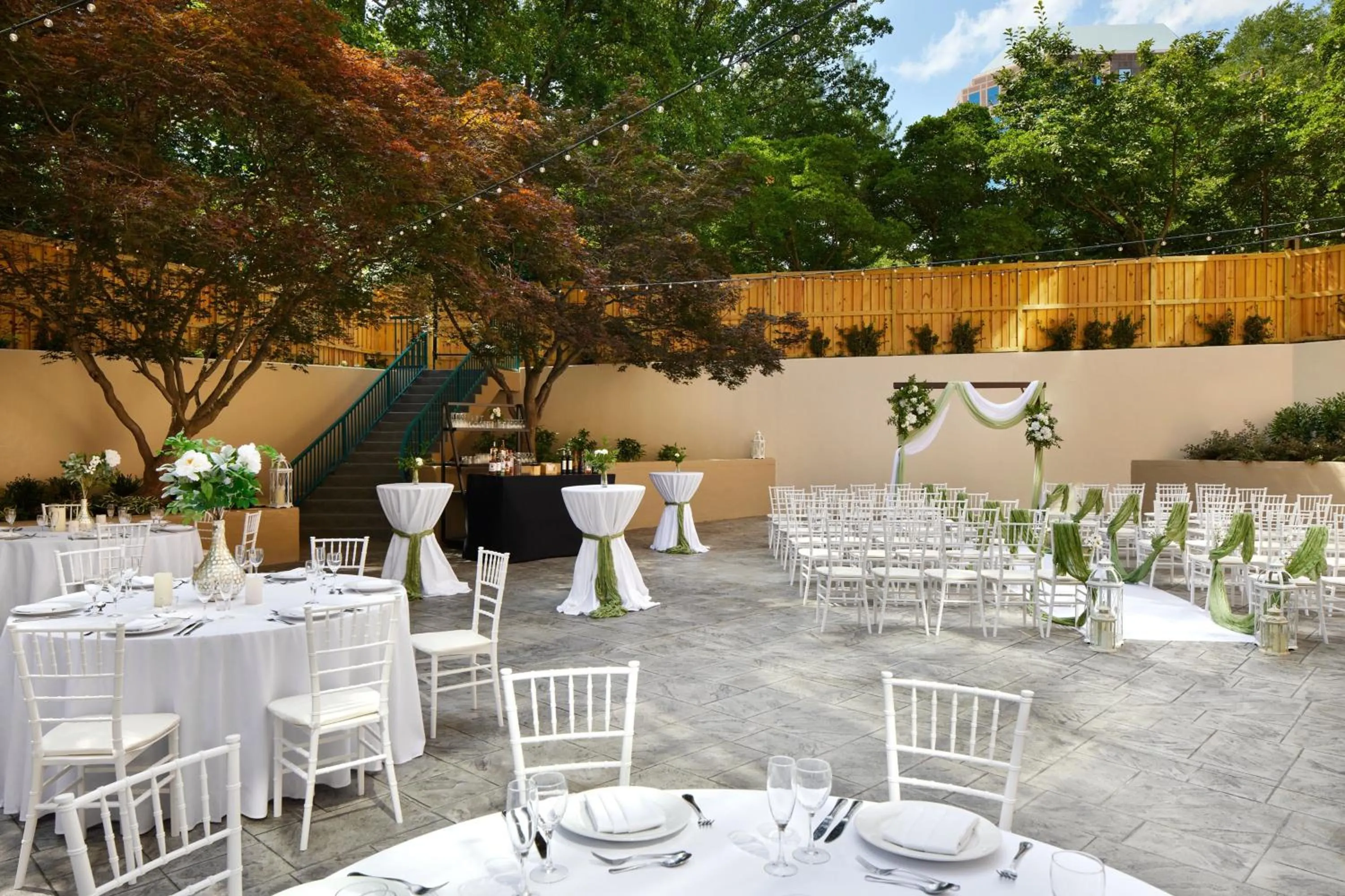 Lobby or reception in Falls Church Marriott Fairview Park
