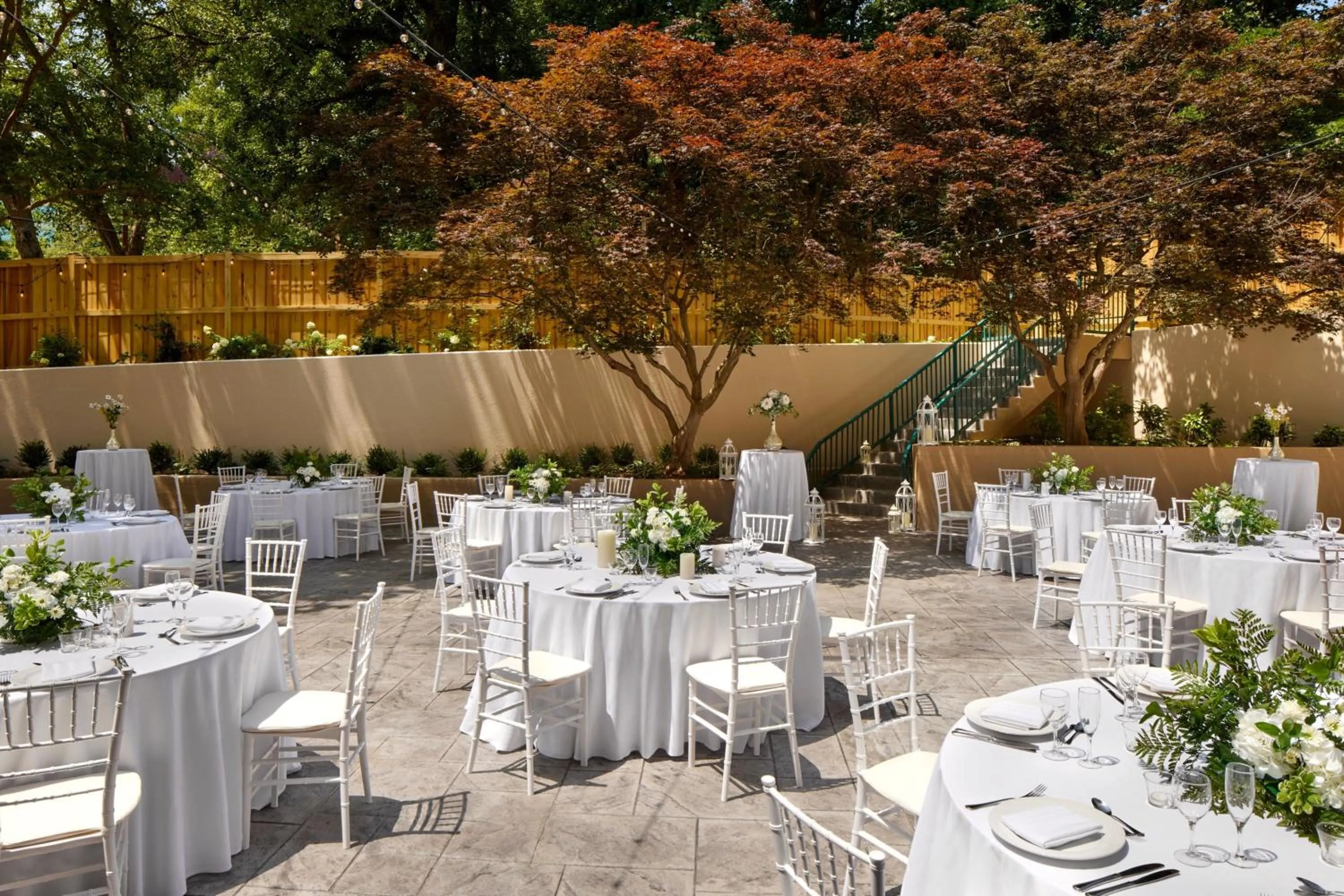 Lobby or reception in Falls Church Marriott Fairview Park