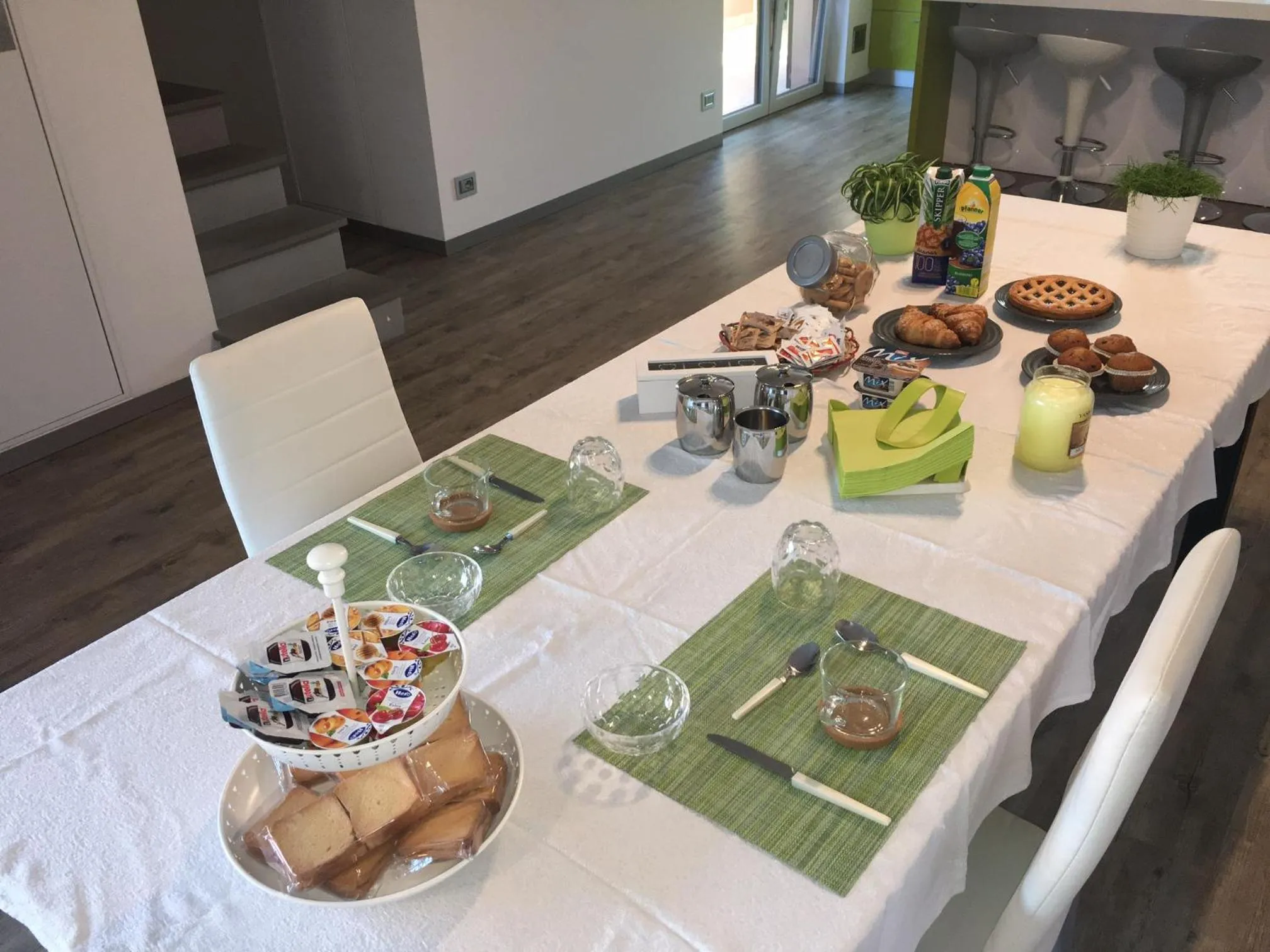 Italian breakfast in B&B ARCOBALENO