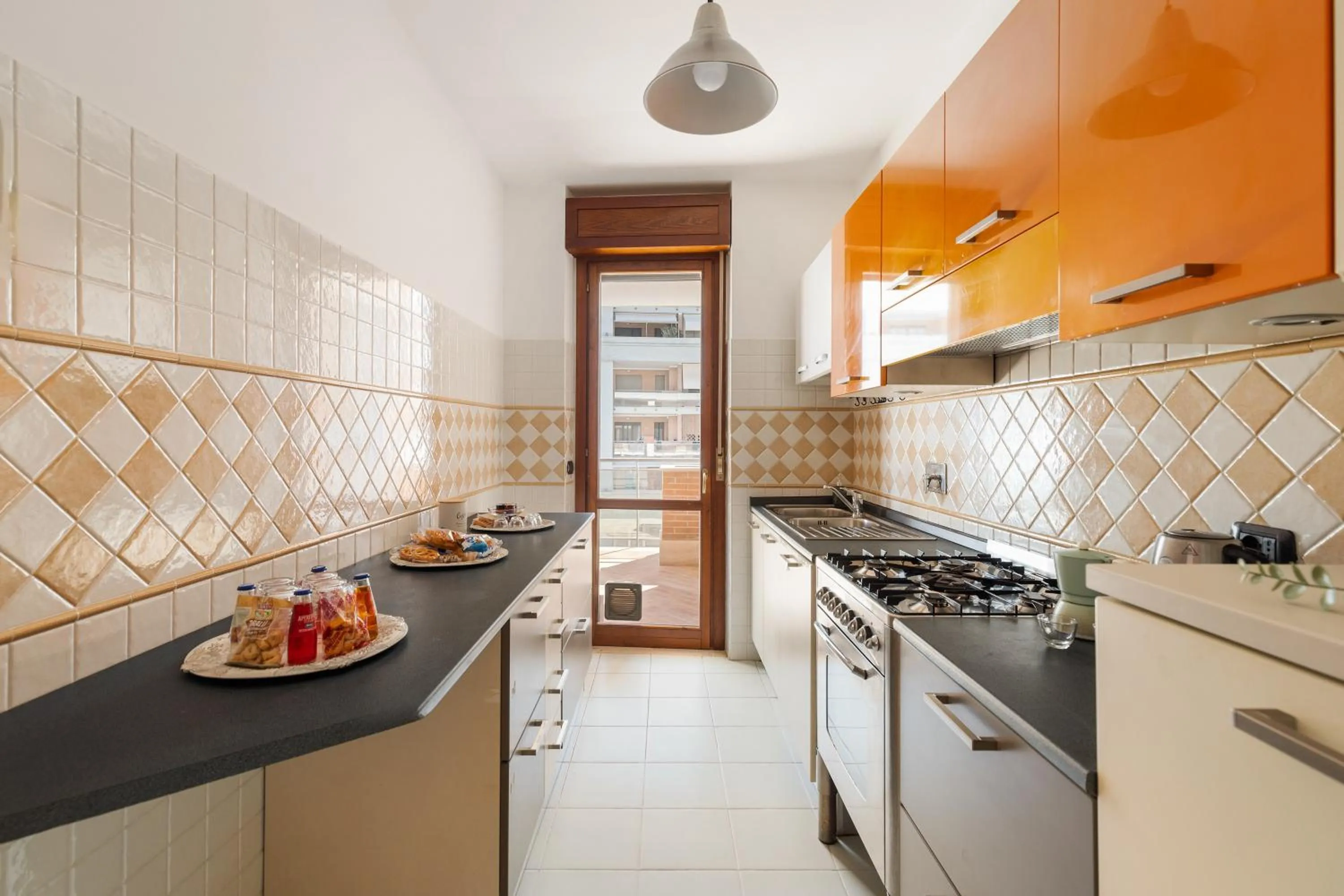 Kitchen or kitchenette in Giramondo LuxeFierairport