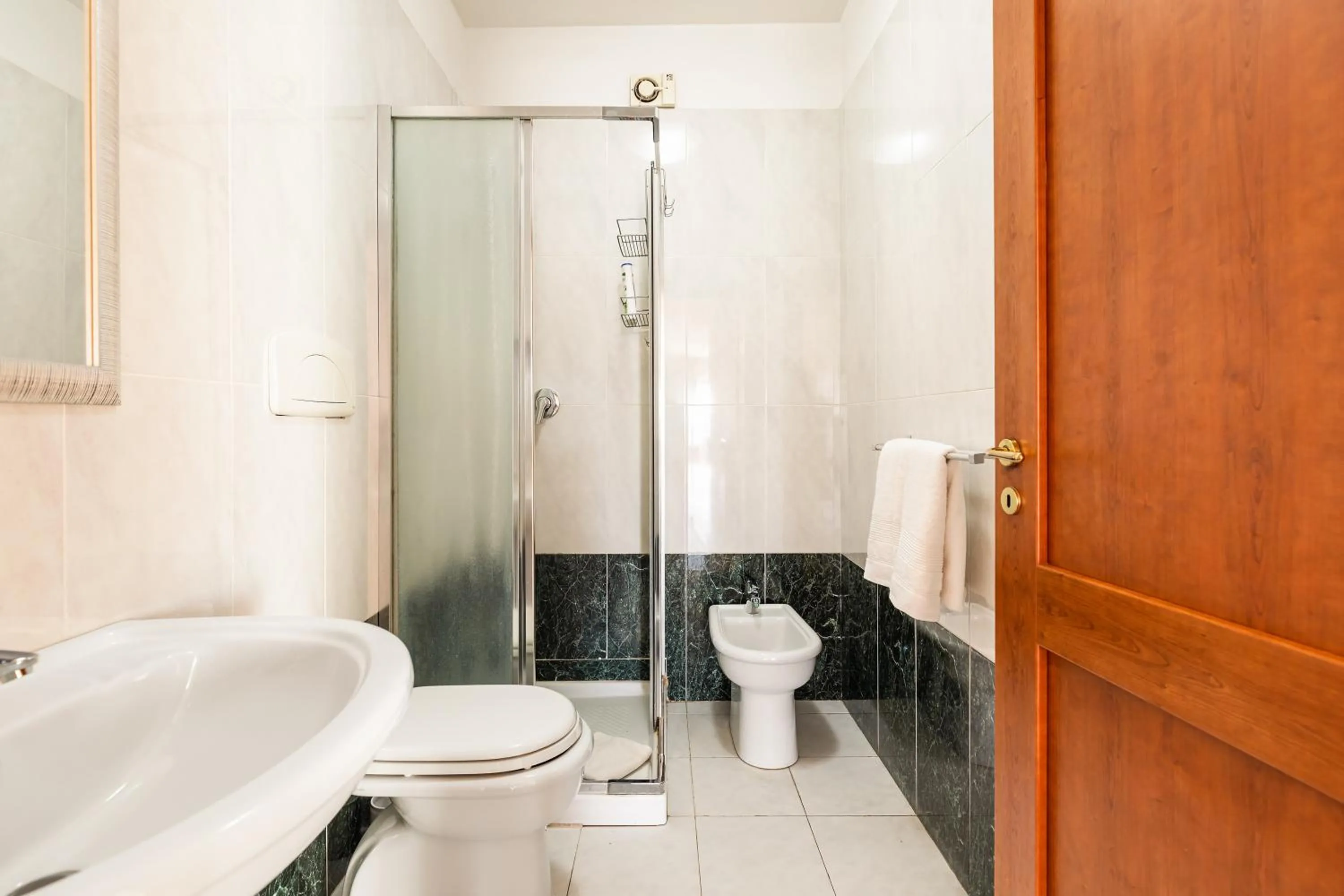 Bathroom in Giramondo LuxeFierairport